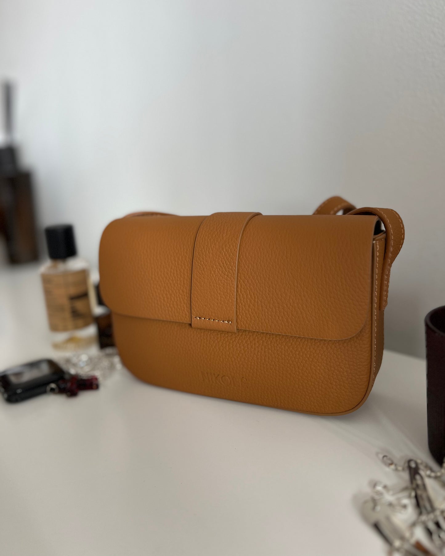 CLASSIC — Genuine Leather Caramel Bag