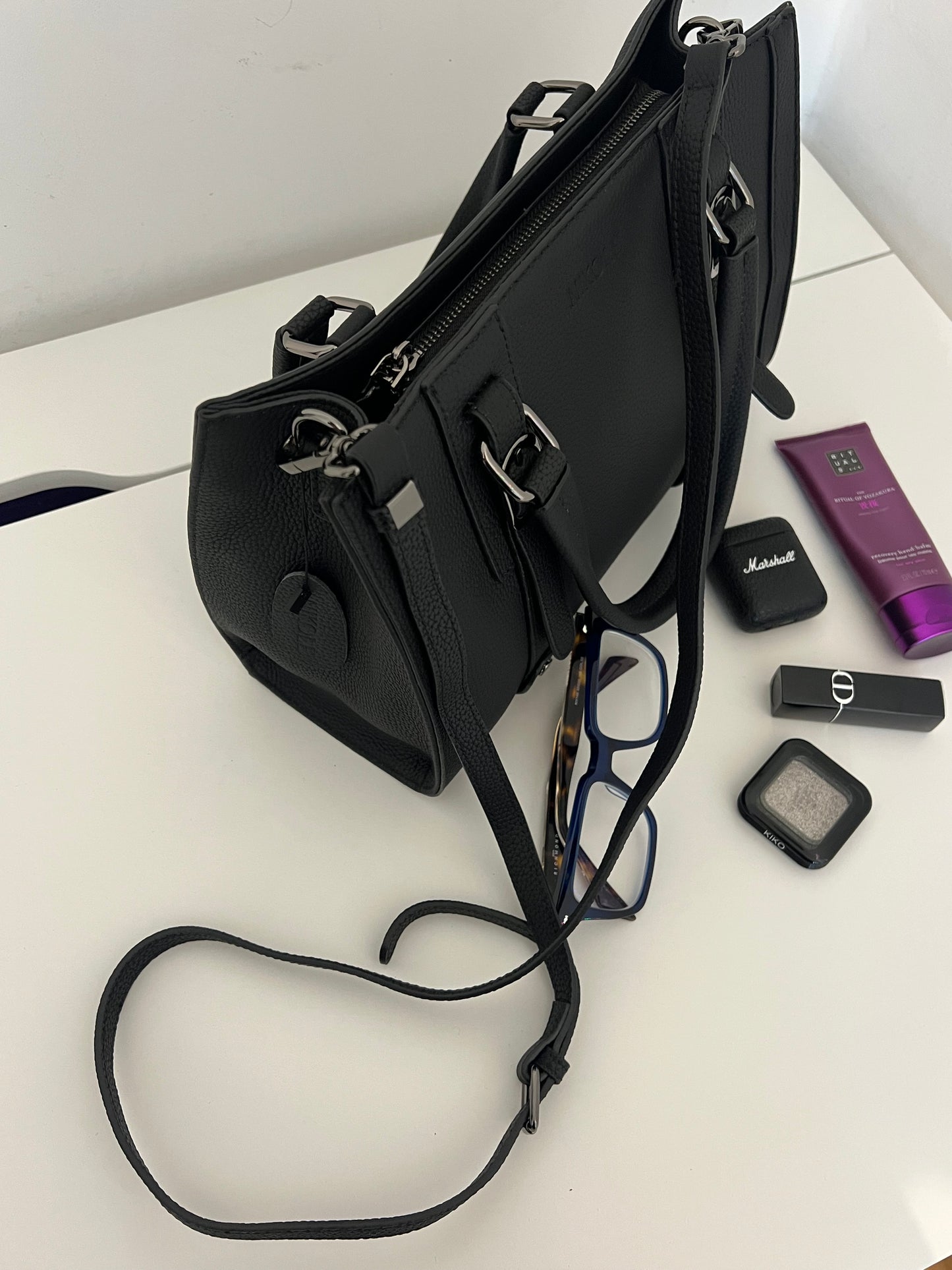 NIKOLÈ Black Tote – Stylish Genuine Leather Handbag for Everyday Elegance