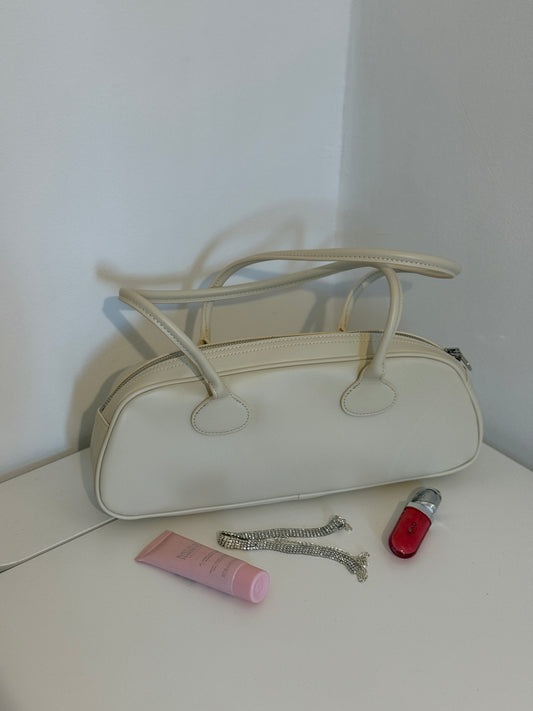 SASHA – Ivory Leather Baguette Bag