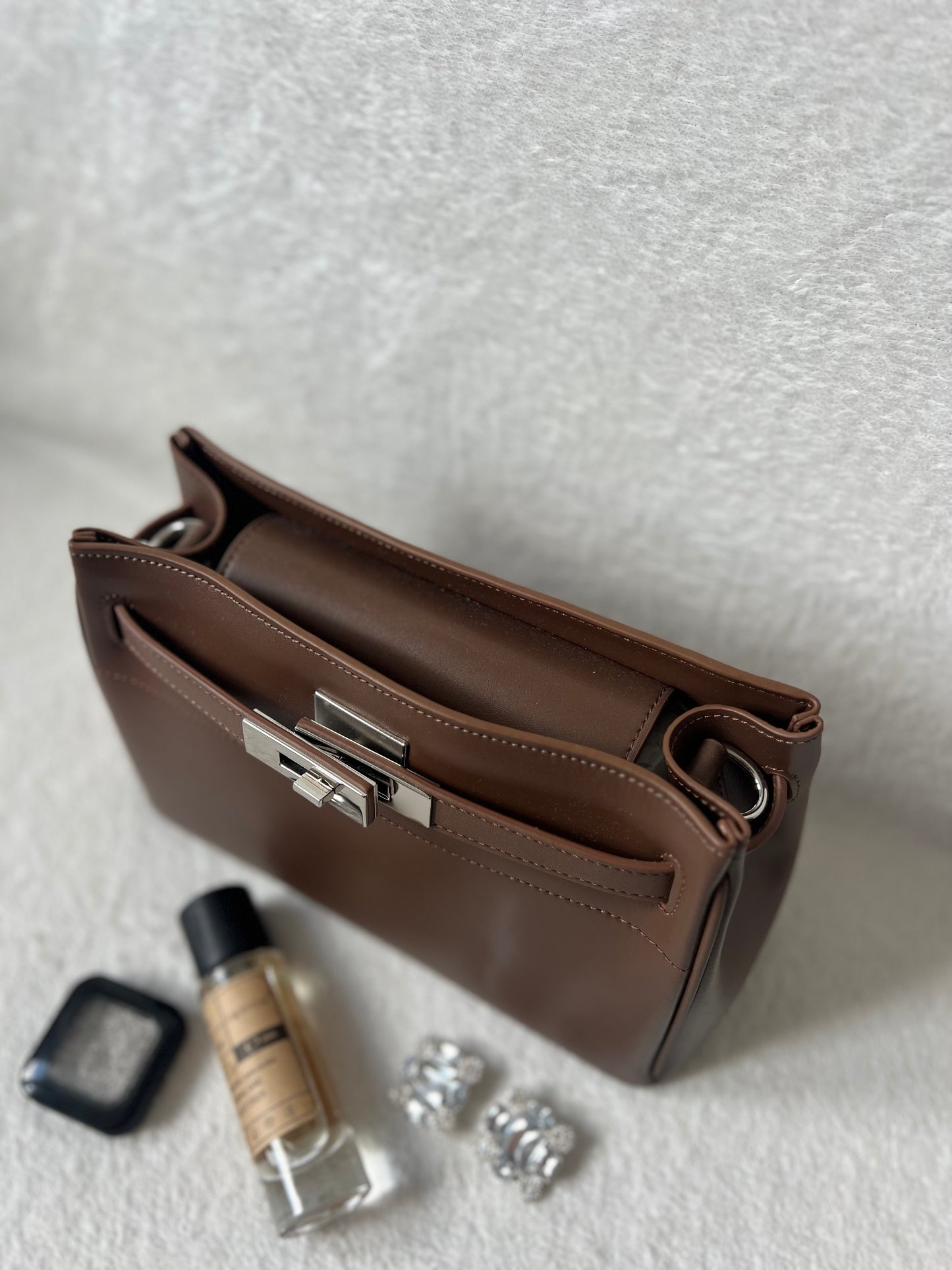 Emma - Chocolate (Leather)