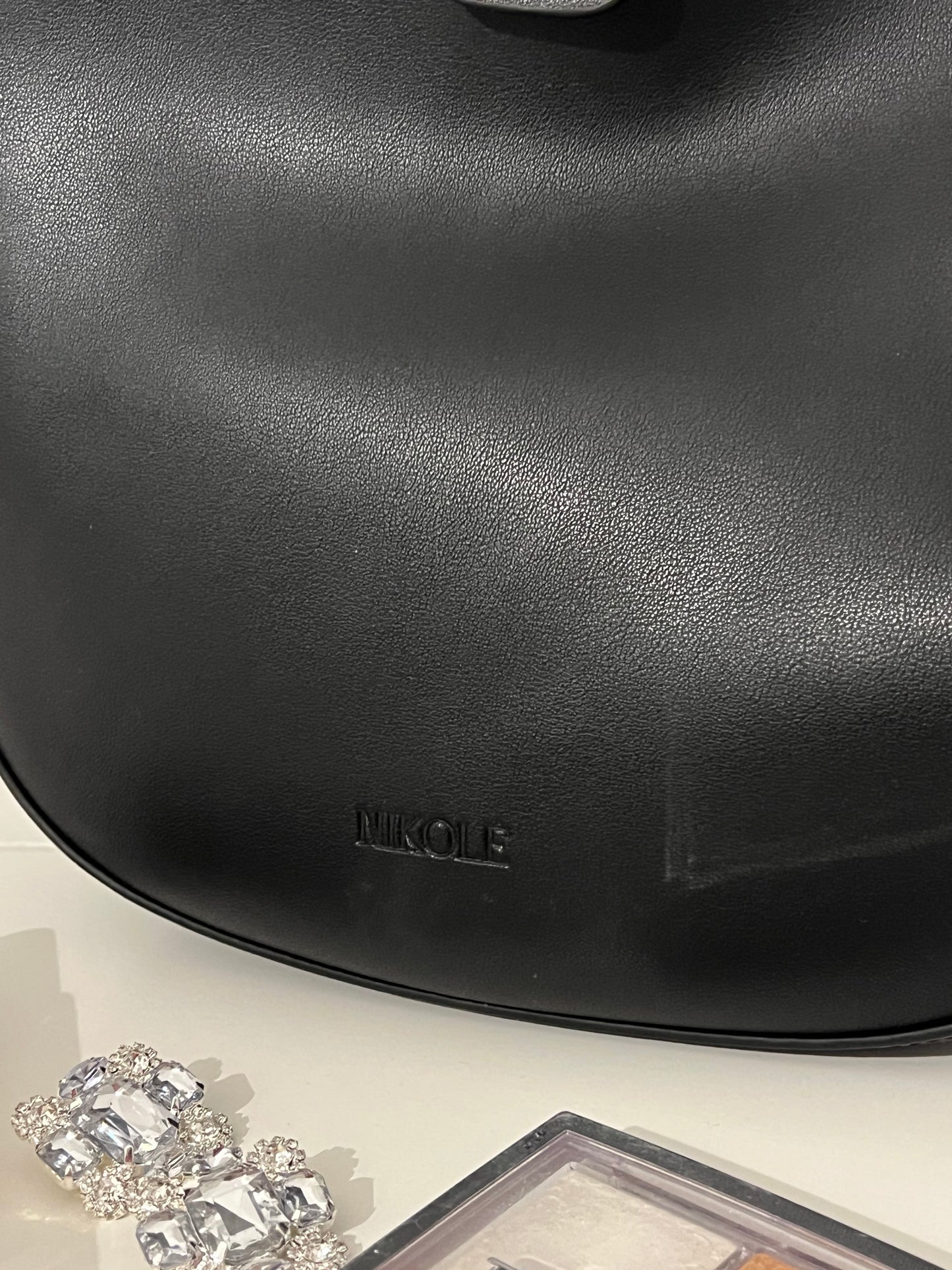 NIKOLÉ Leather Bag Tess – Elegance in Black