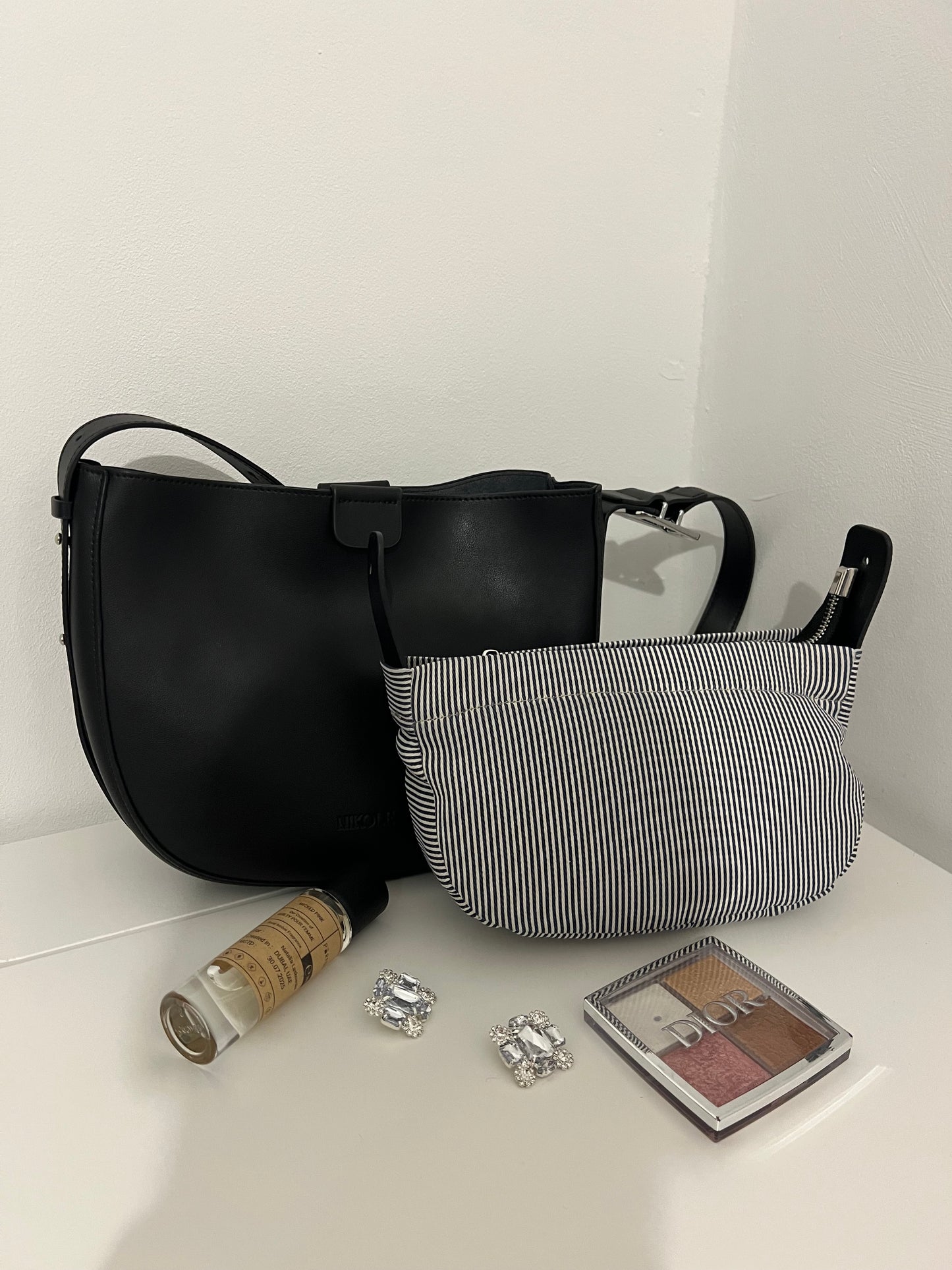 NIKOLÉ Leather Bag Tess – Elegance in Black