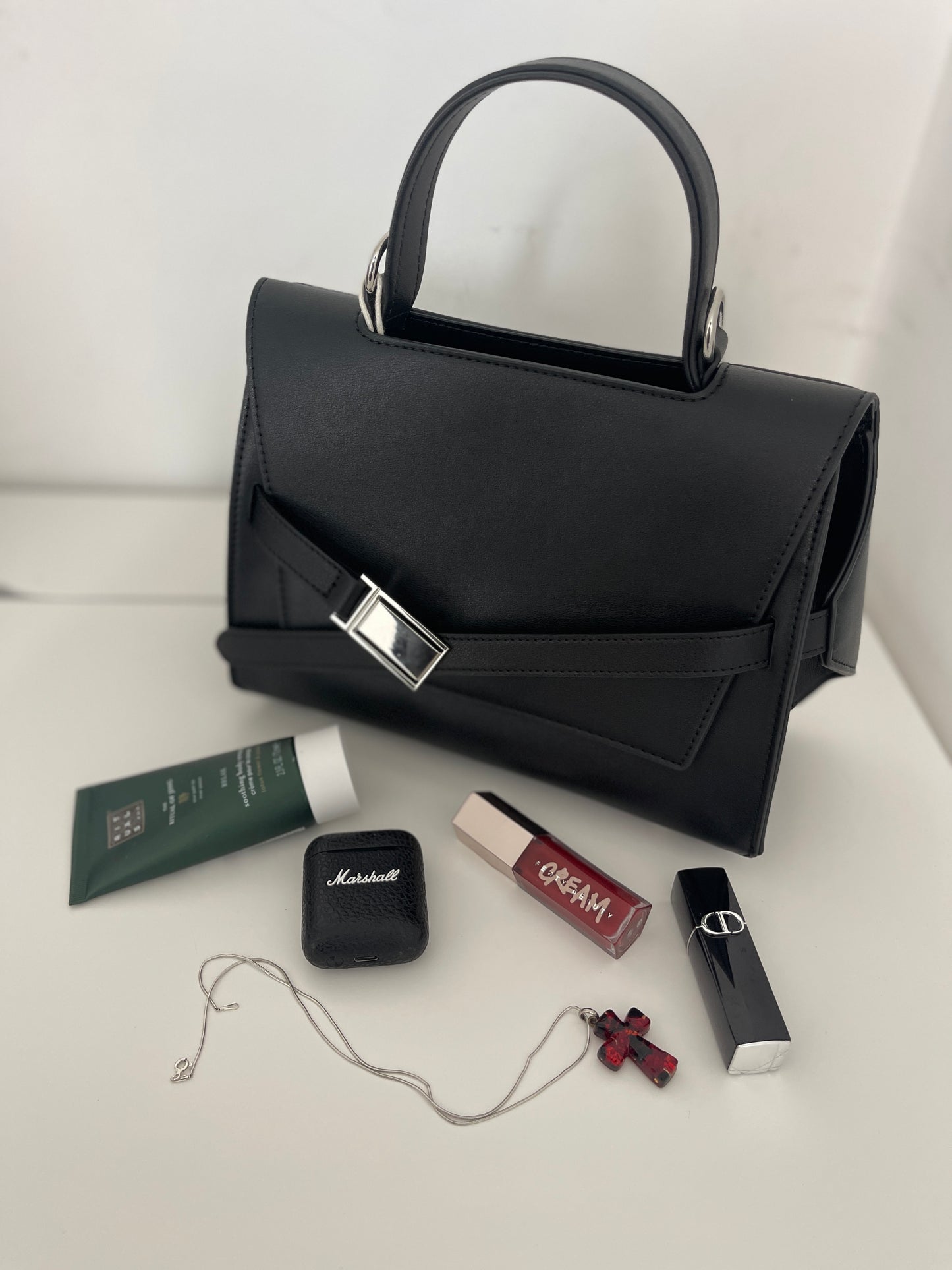 NIKOLÉ 'ANNA'  Leather Bag – The Classic in Black