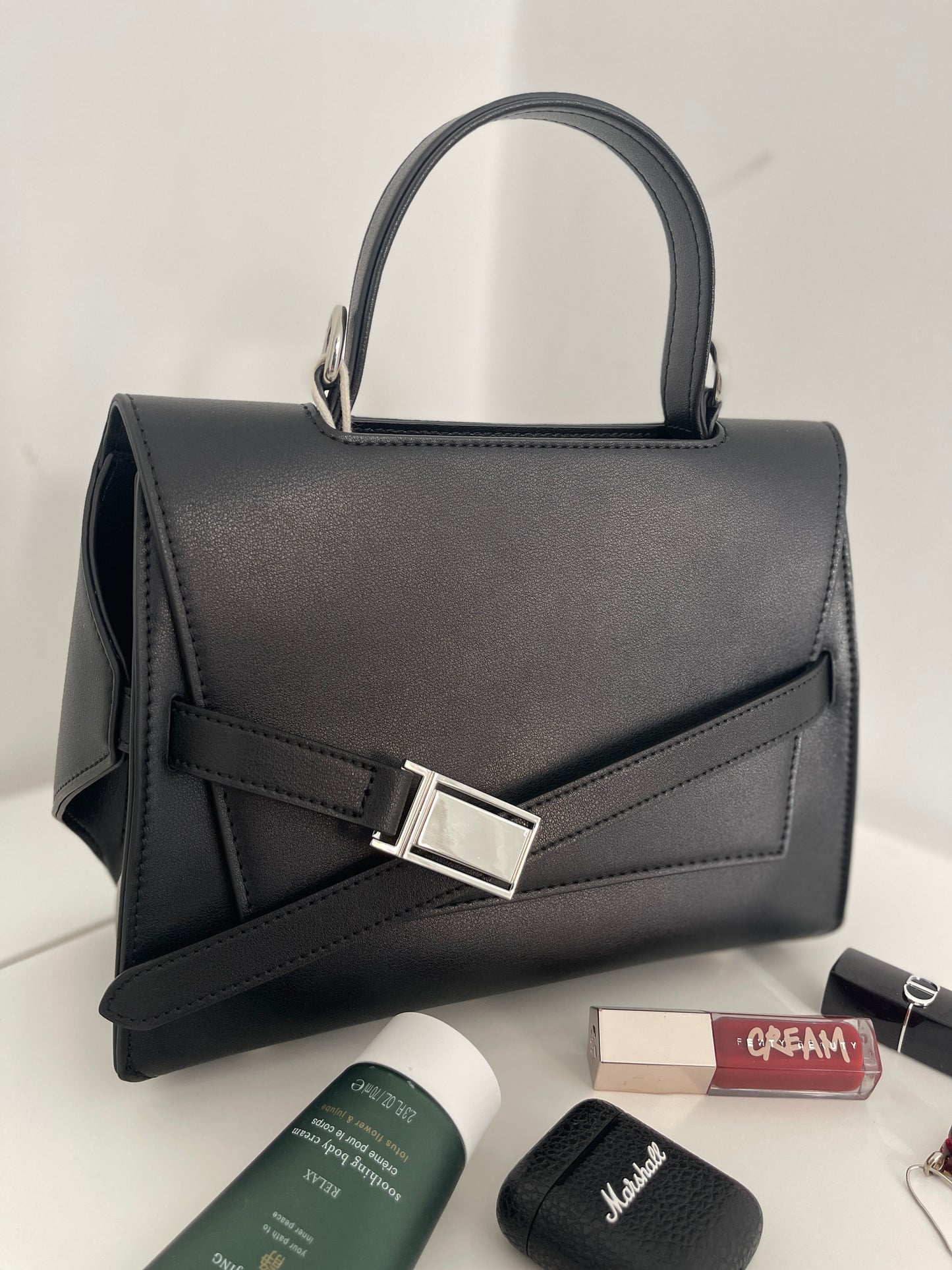 NIKOLÉ 'ANNA'  Leather Bag – The Classic in Black