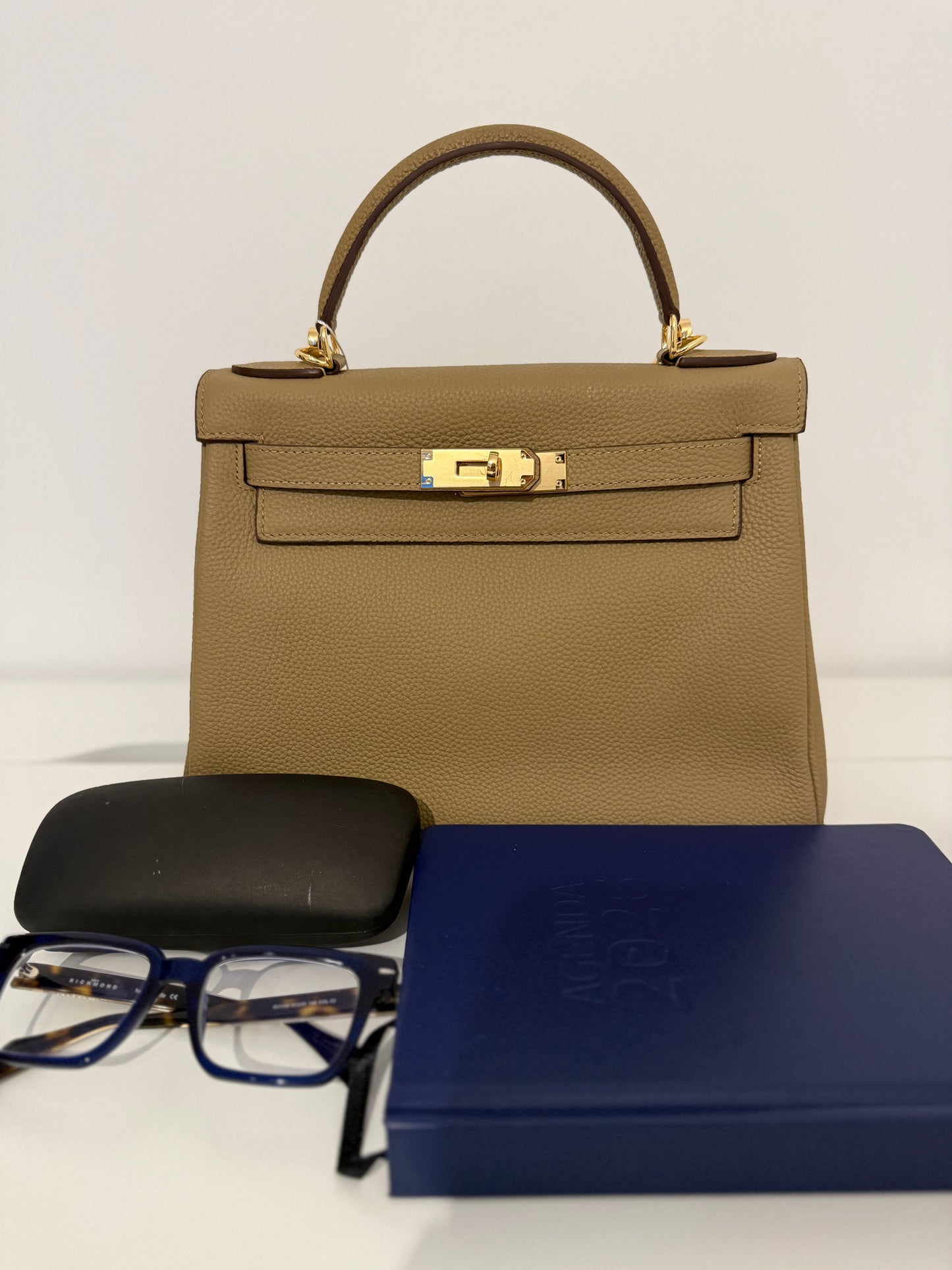 VERONIKA – Elegant Genuine Leather Handbag – Taupe