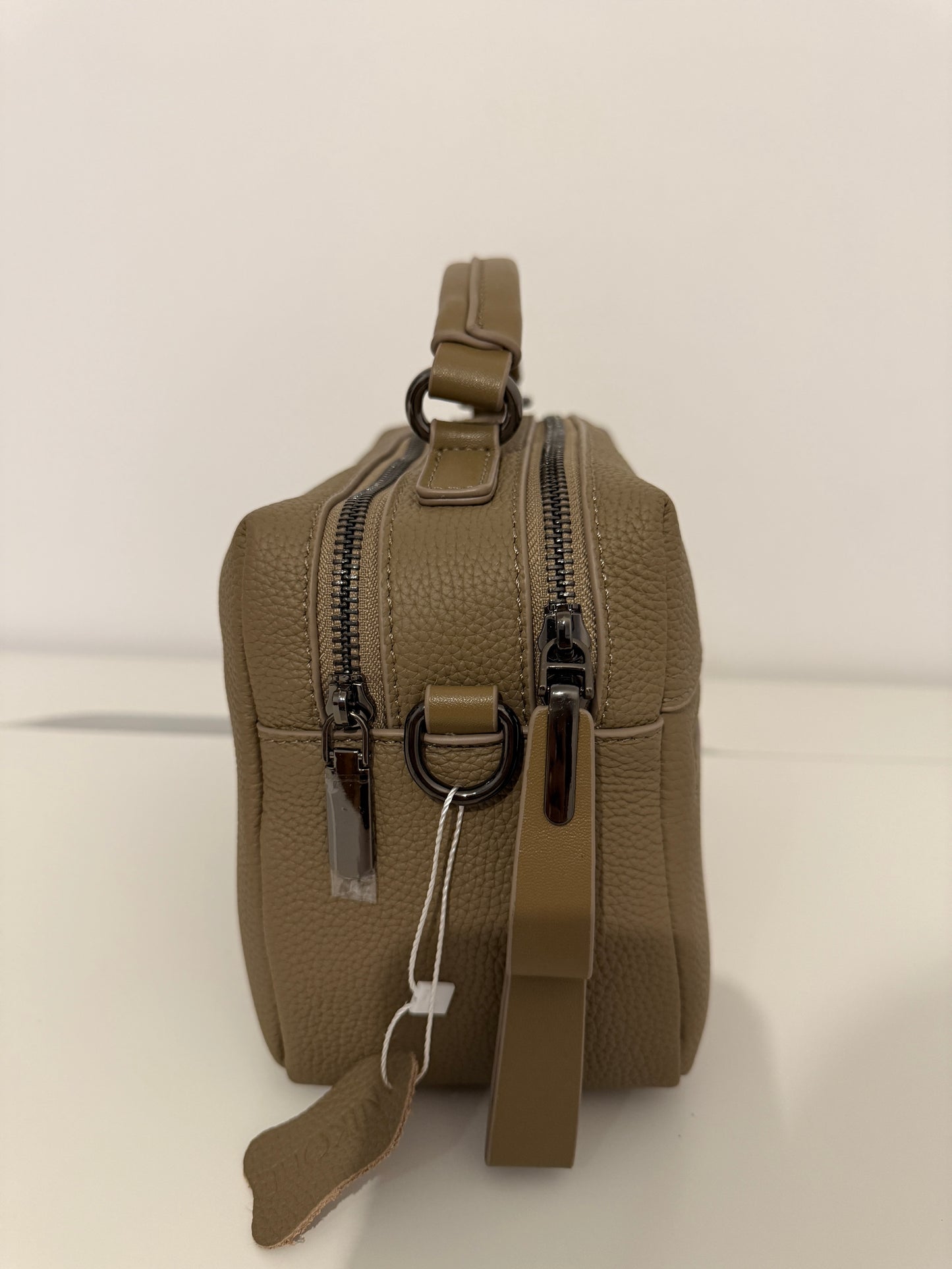 VERA – Natural Leather Crossbody Bag – Taupe