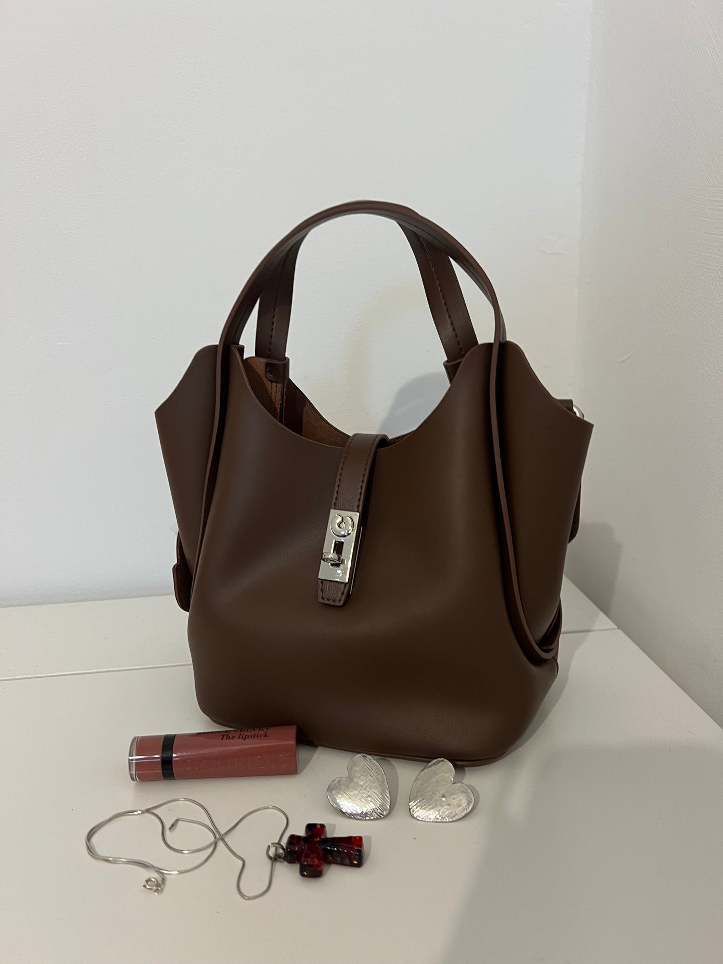 NIKOLÉ “LEA” — Chocolate Brown Leather Bag with Cosmetic Pouch