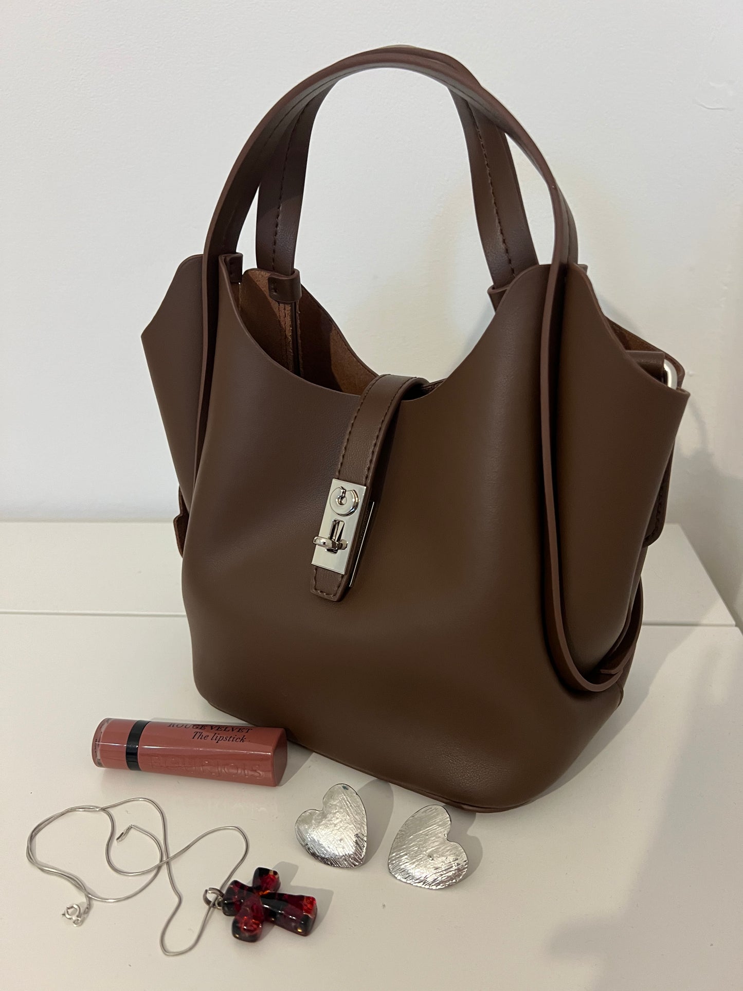NIKOLÉ “LEA” — Chocolate Brown Leather Bag with Cosmetic Pouch