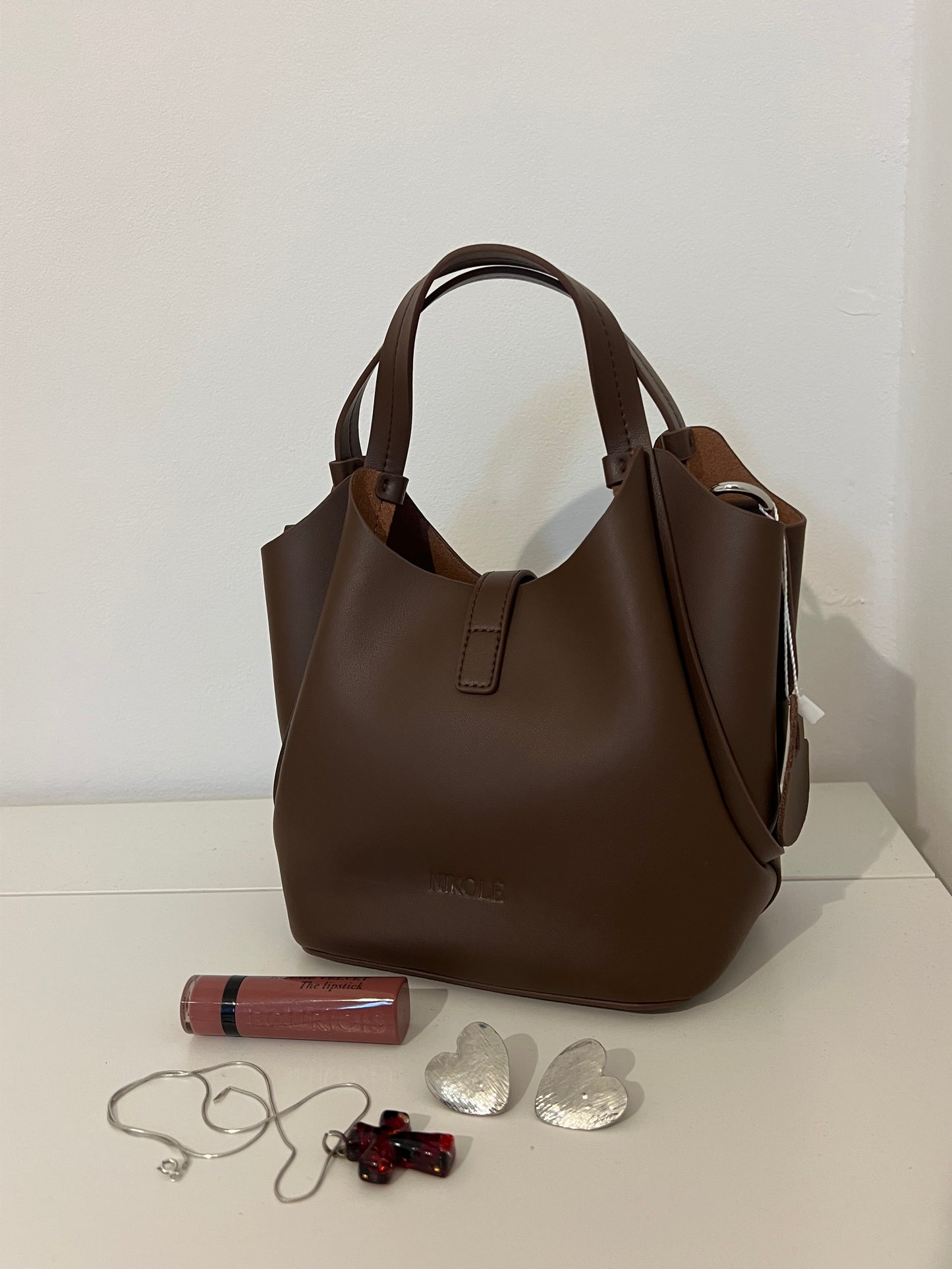 NIKOLÉ “LEA” — Chocolate Brown Leather Bag with Cosmetic Pouch