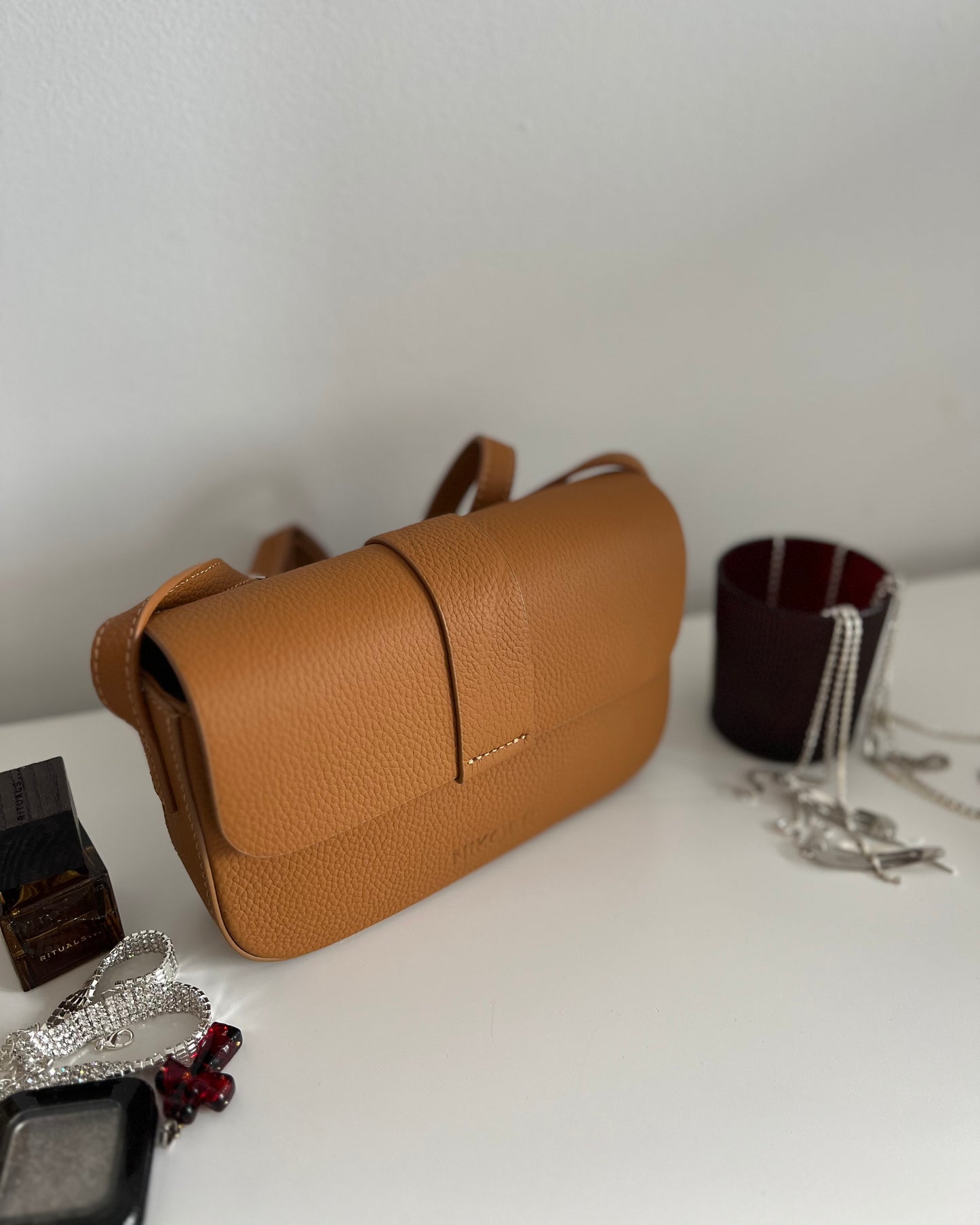 CLASSIC — Genuine Leather Caramel Bag