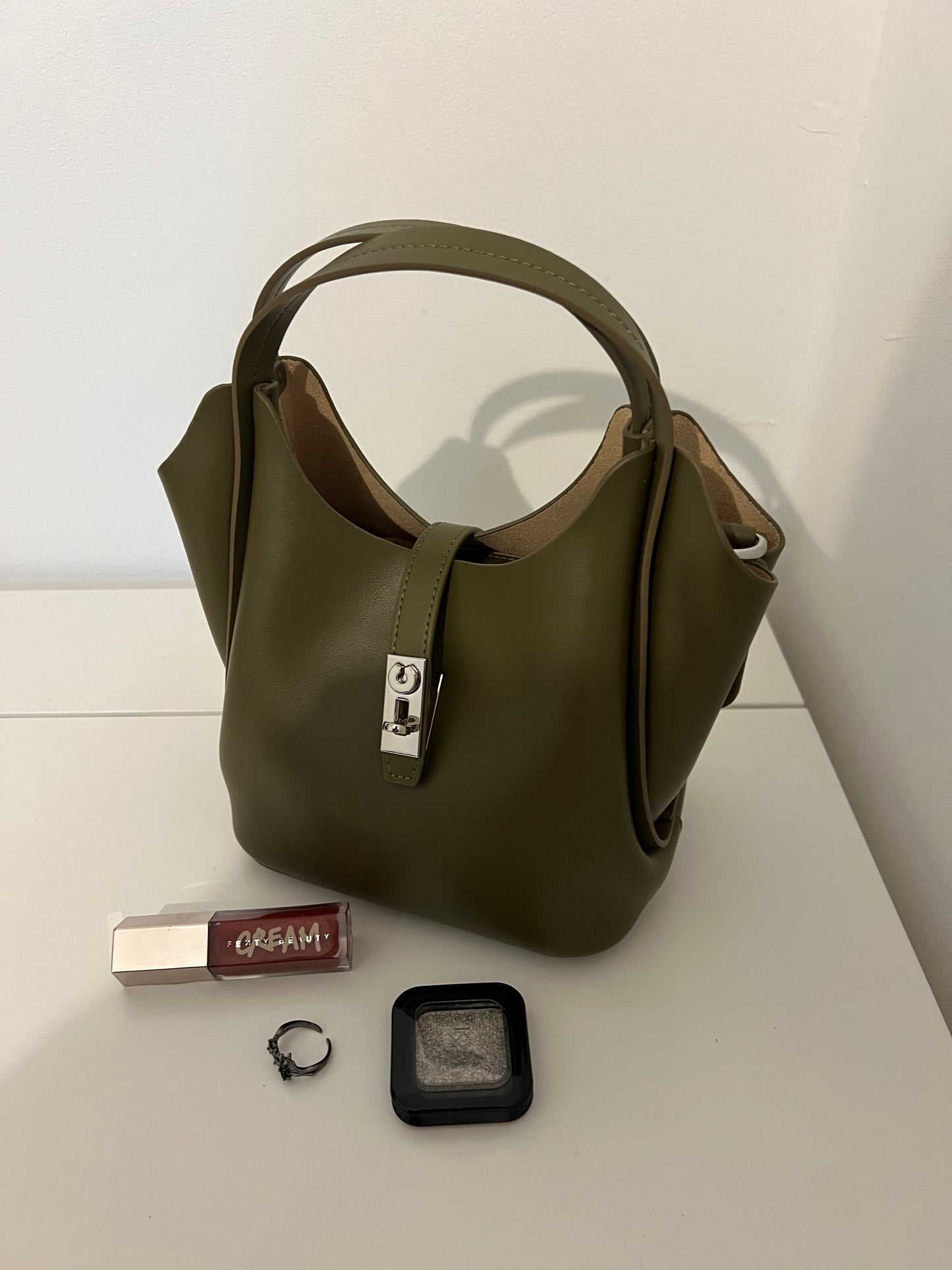 NIKOLÉ “LEA” — Khaki Green Leather Bag with Cosmetic Pouch