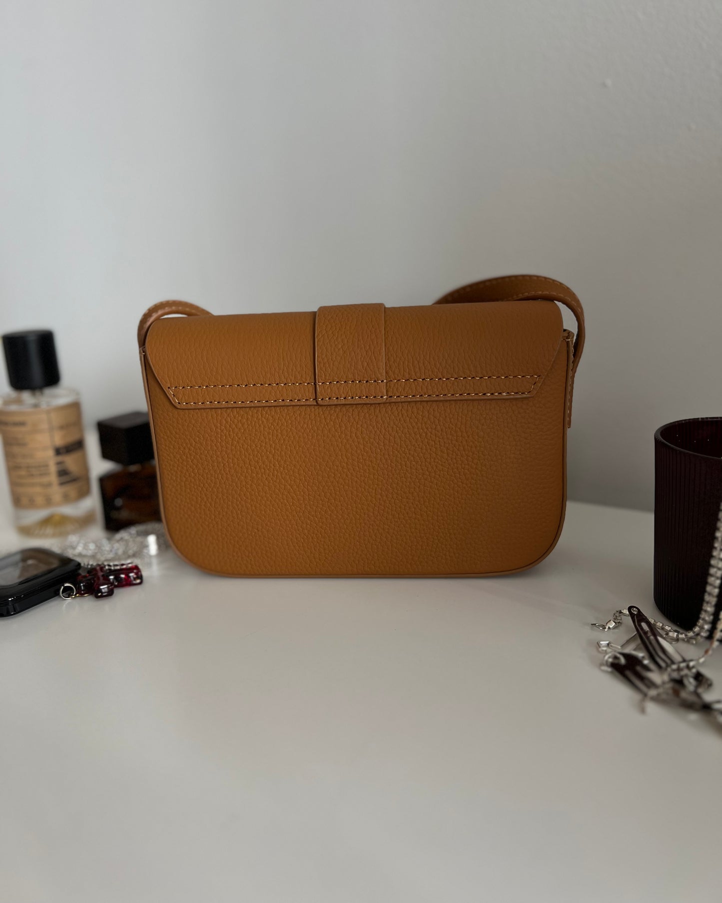 CLASSIC — Genuine Leather Caramel Bag