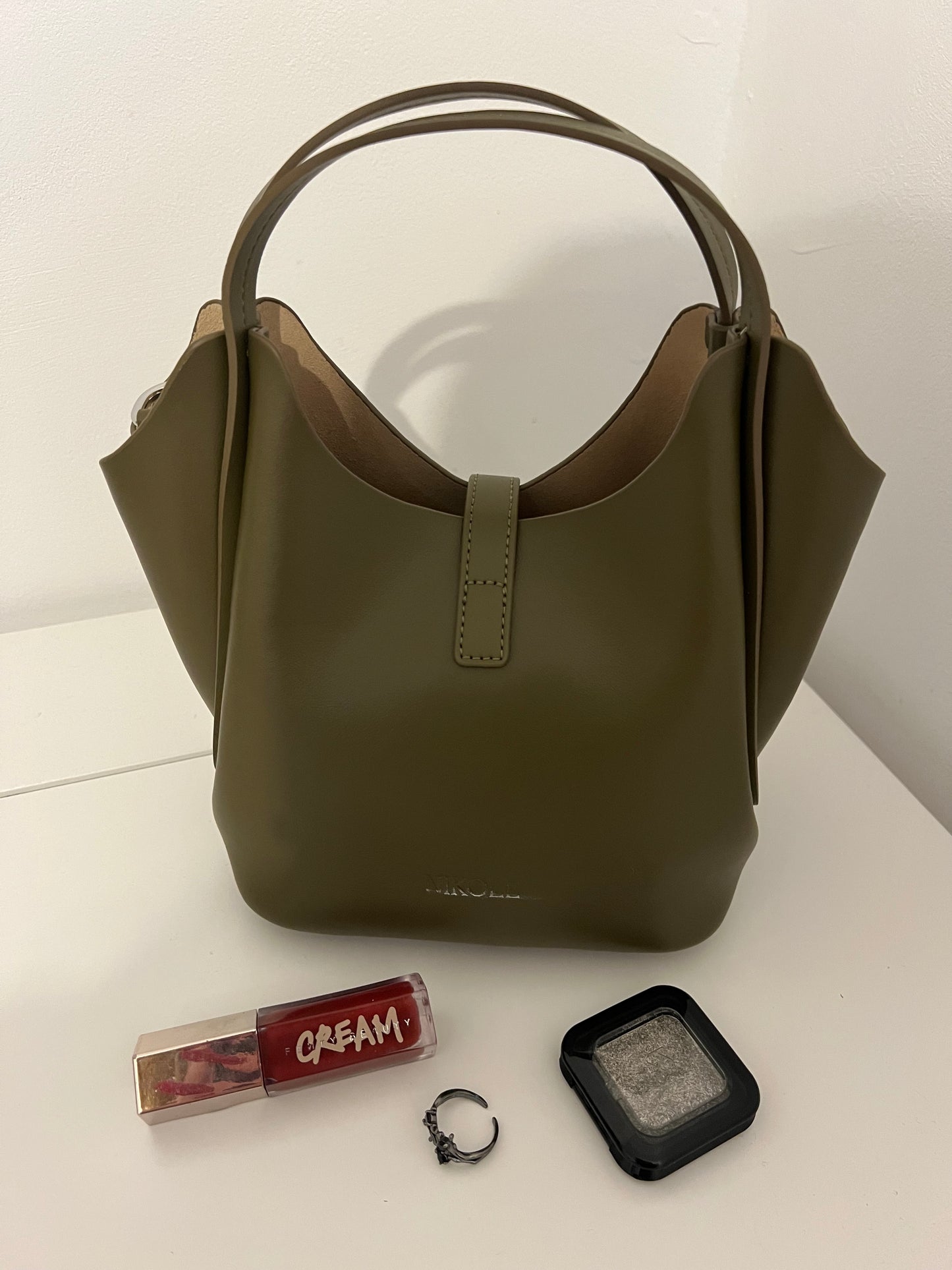 NIKOLÉ “LEA” — Khaki Green Leather Bag with Cosmetic Pouch