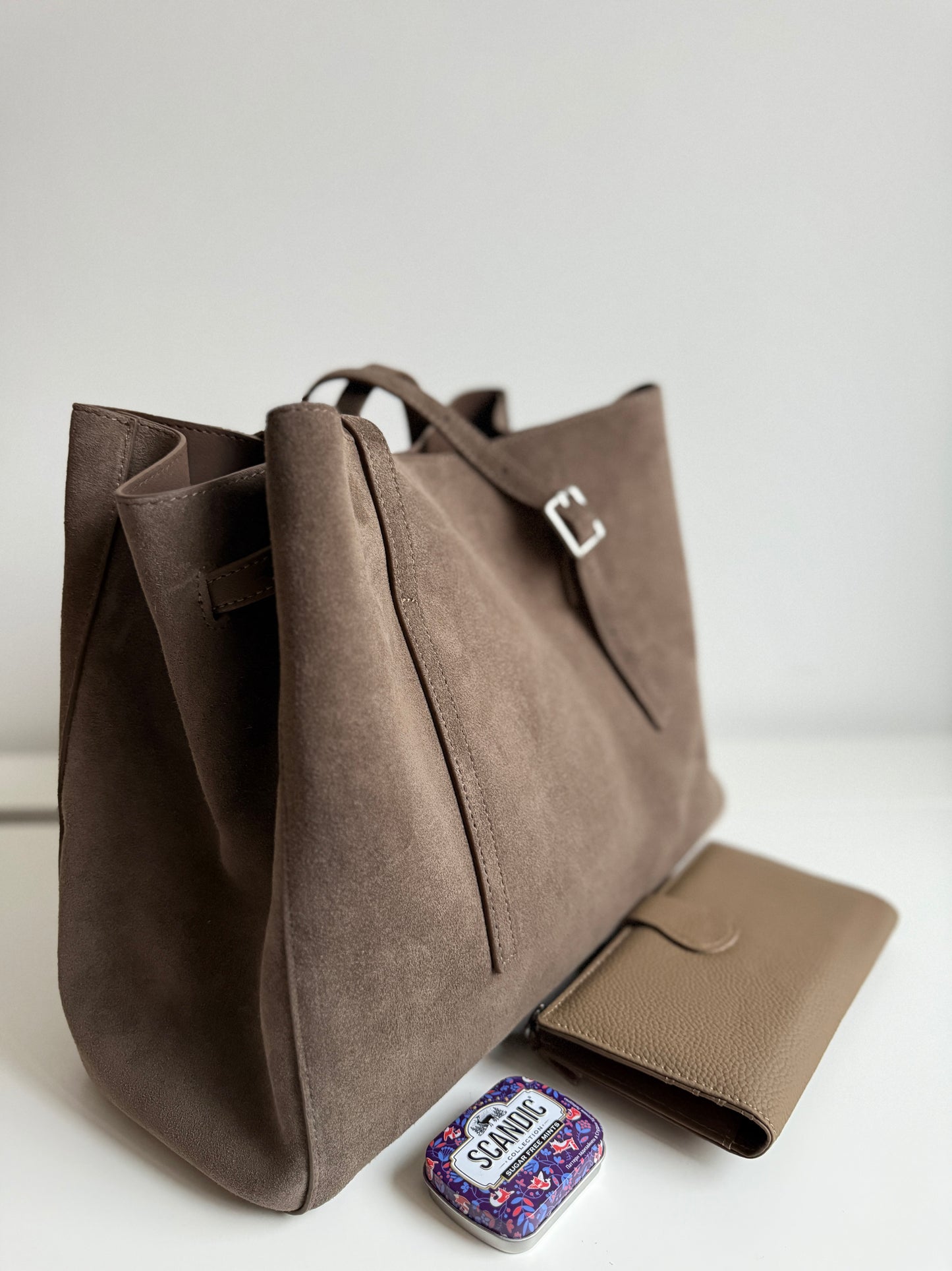 LOLA — Taupe - Suede Leather Bag