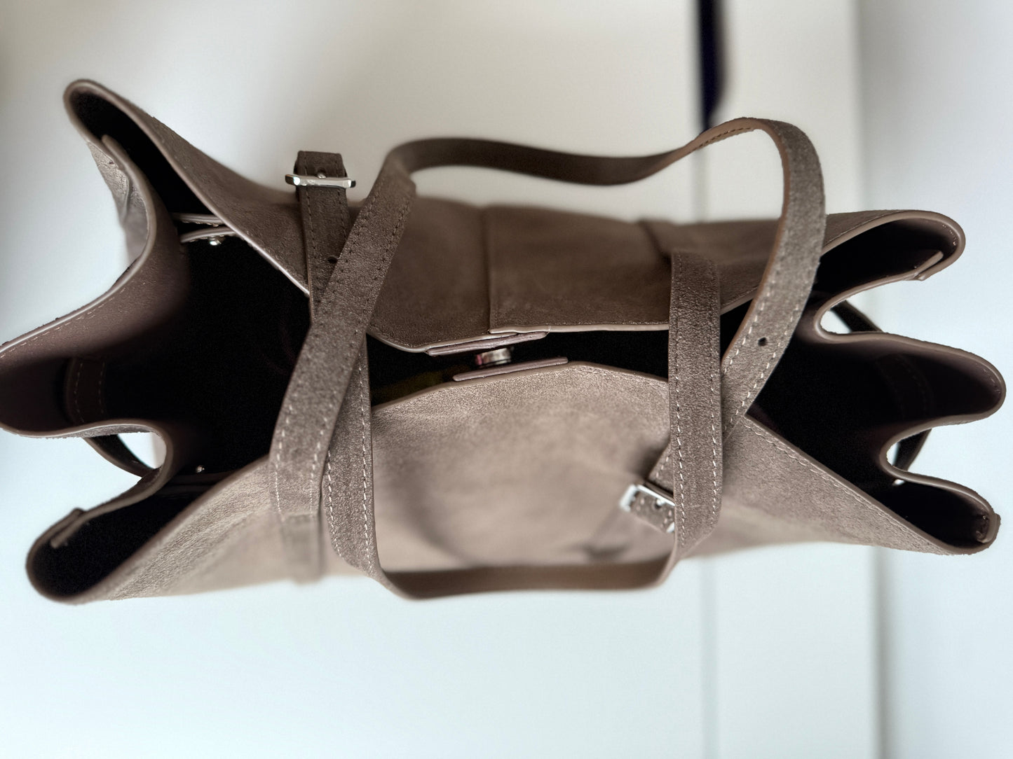 LOLA — Taupe - Suede Leather Bag