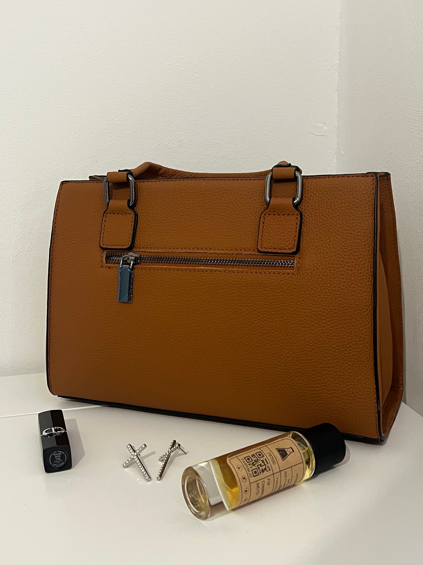 NIKOLÈ Caramel Tote – Stylish Genuine Leather Handbag for Everyday Elegance