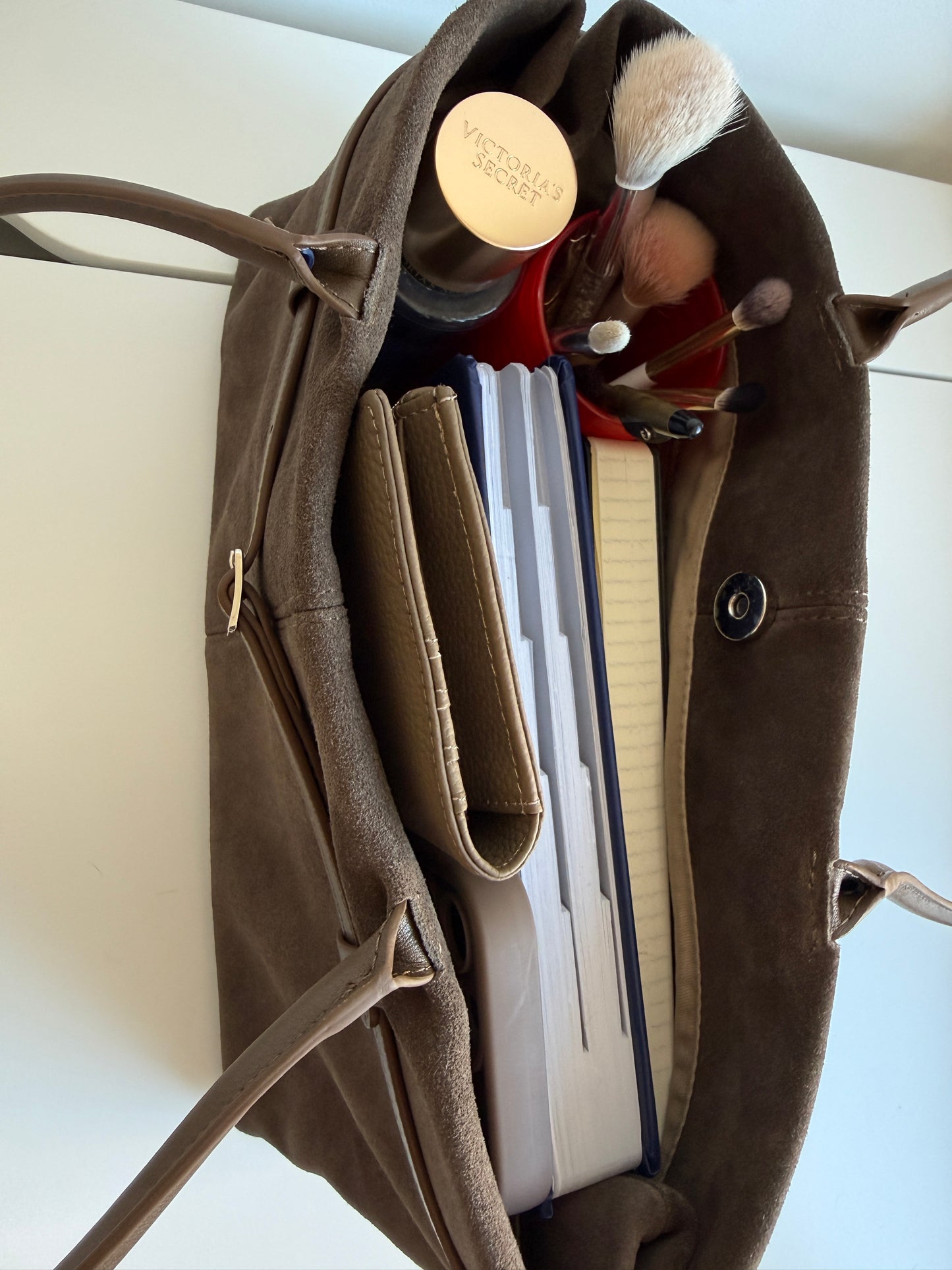 NIKOLÉ MARA – Taupe Suede Shoulder Bag | Soft & Neutral