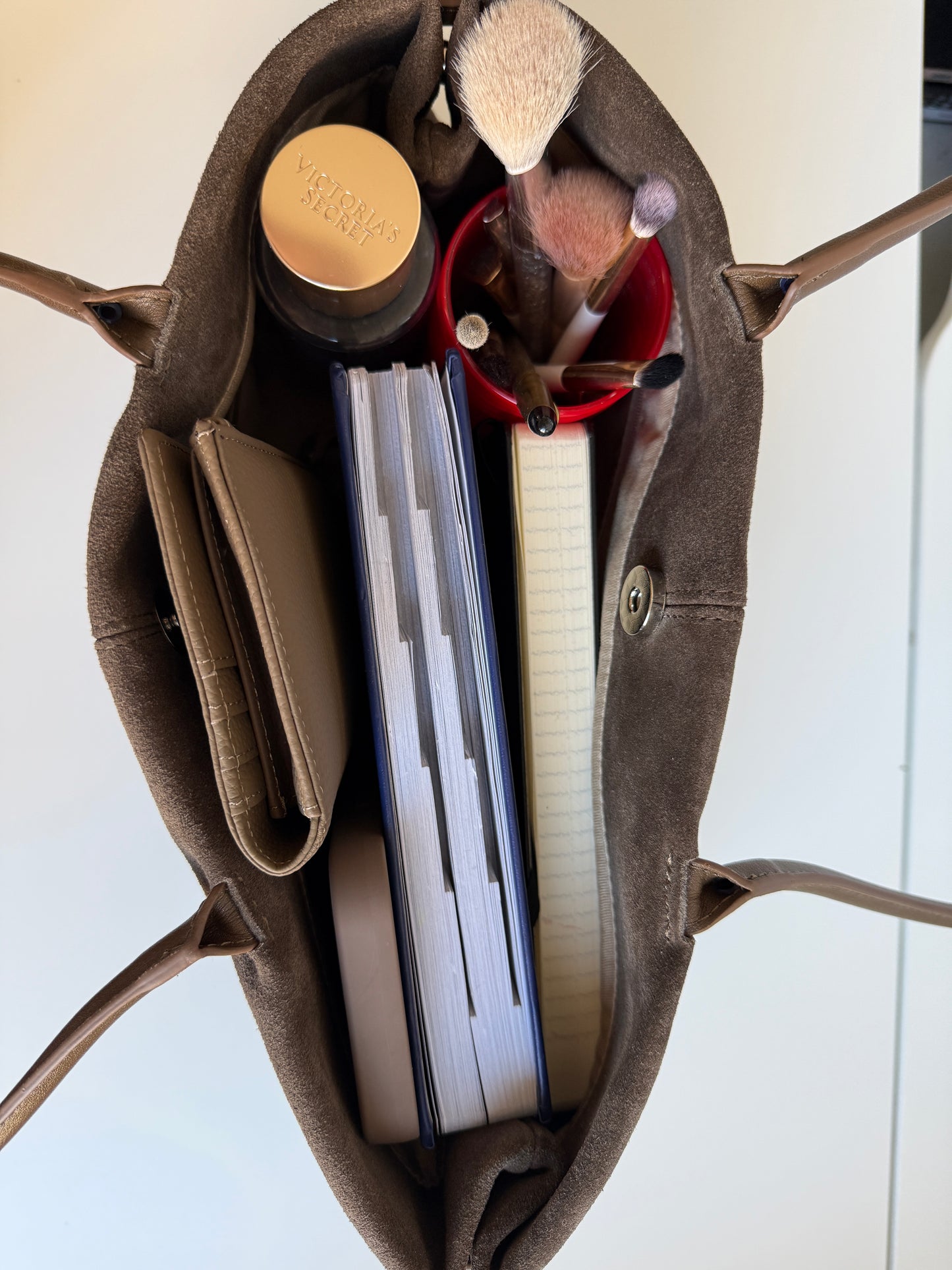 NIKOLÉ MARA – Taupe Suede Shoulder Bag | Soft & Neutral