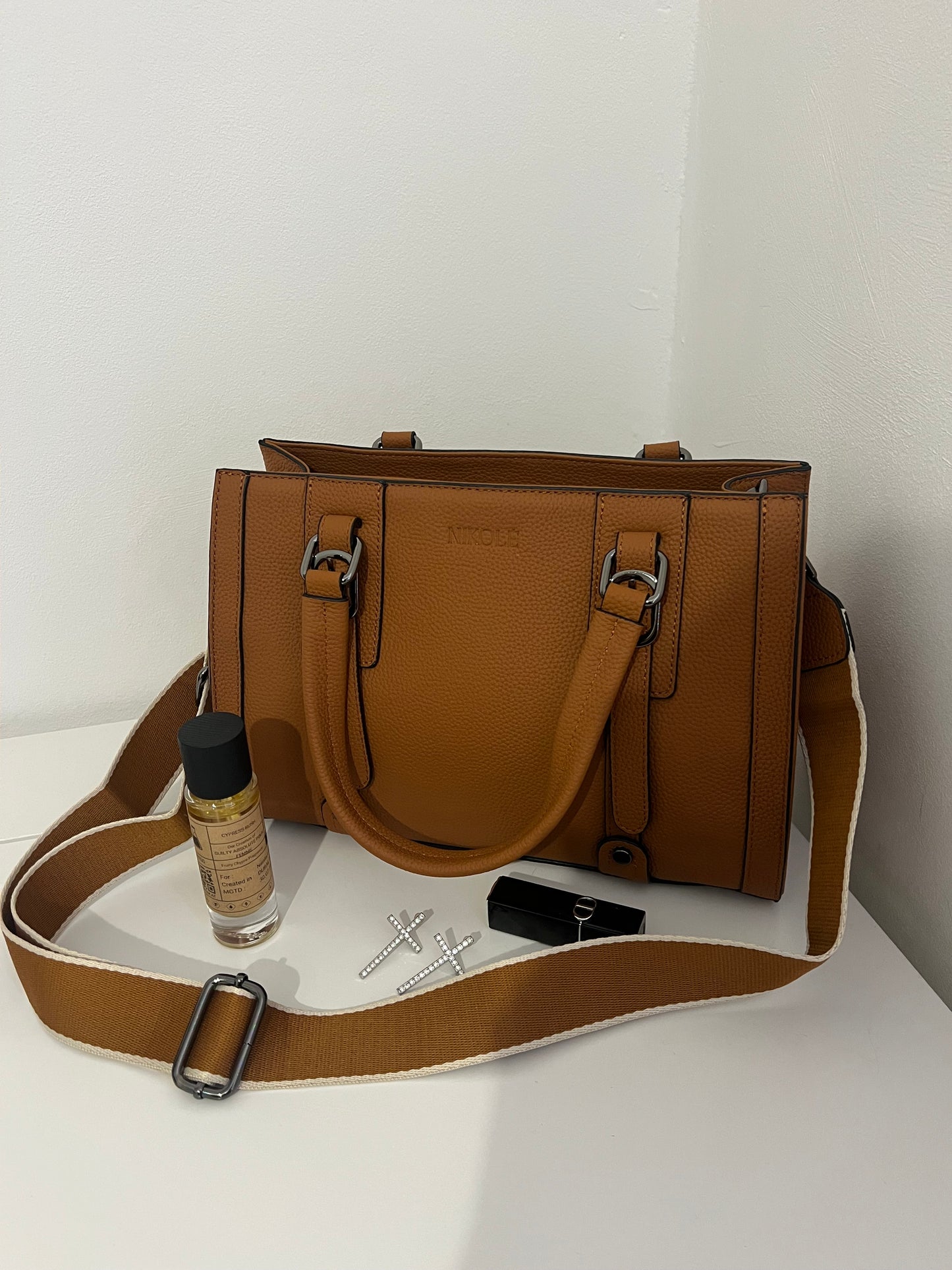 NIKOLÈ Caramel Tote – Stylish Genuine Leather Handbag for Everyday Elegance