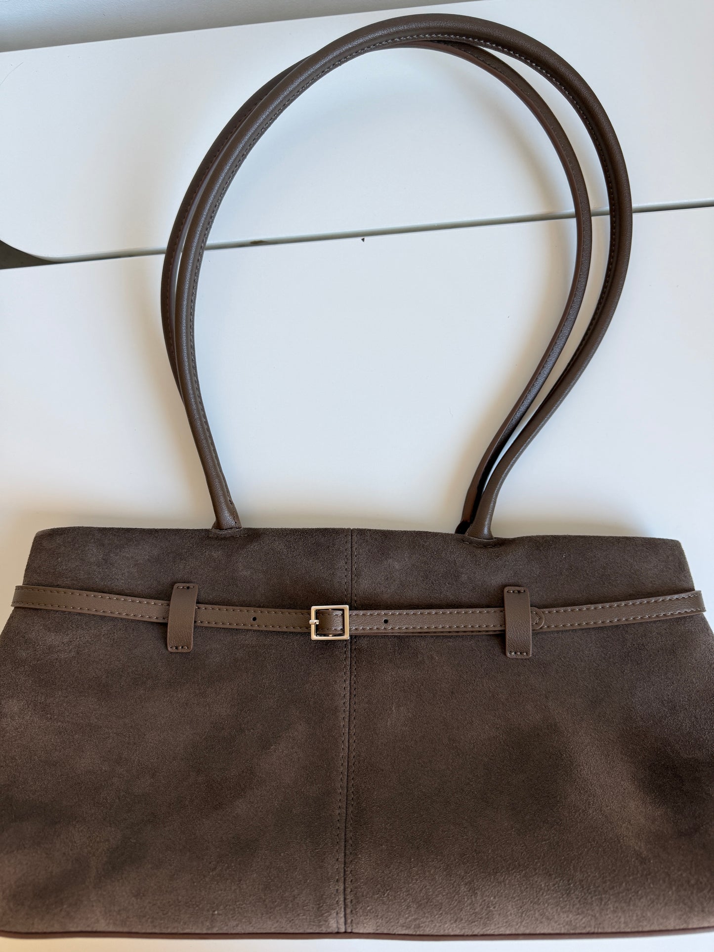NIKOLÉ MARA – Taupe Suede Shoulder Bag | Soft & Neutral