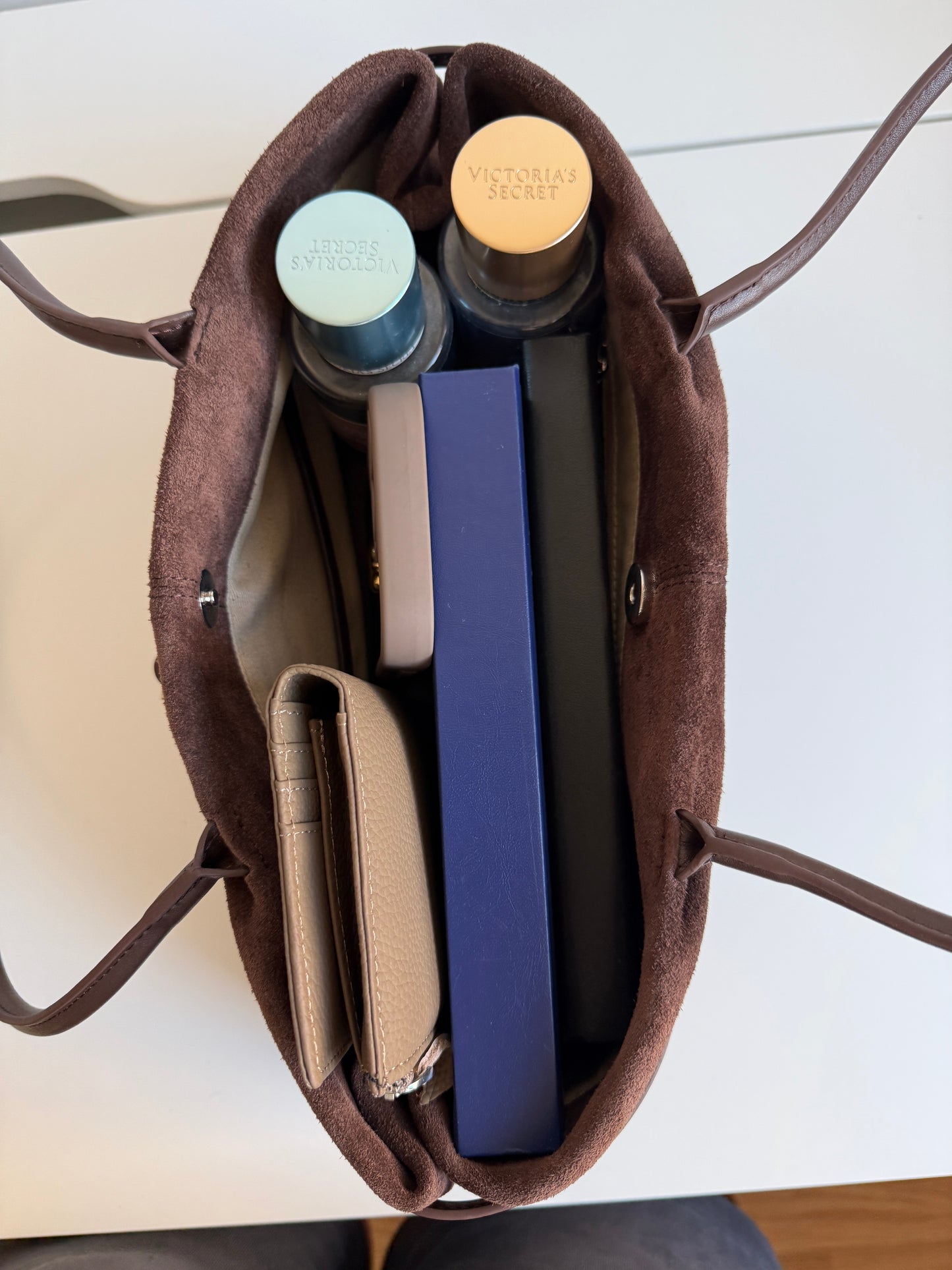 NIKOLÉ MARA – Chocolate Suede Shoulder Bag | Soft & Neutral