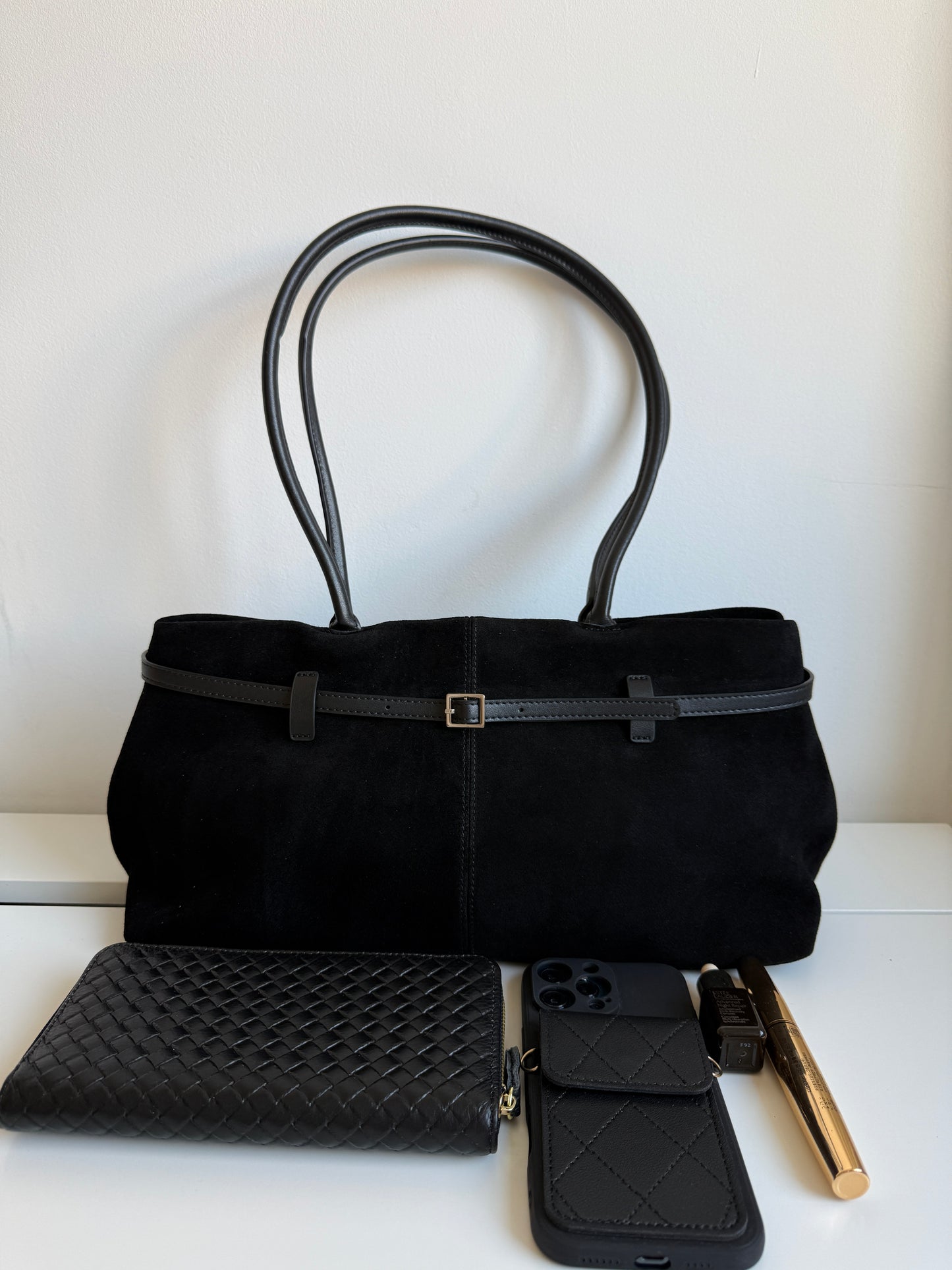 NIKOLÉ MARA – Black Suede Shoulder Bag | Soft & Neutral