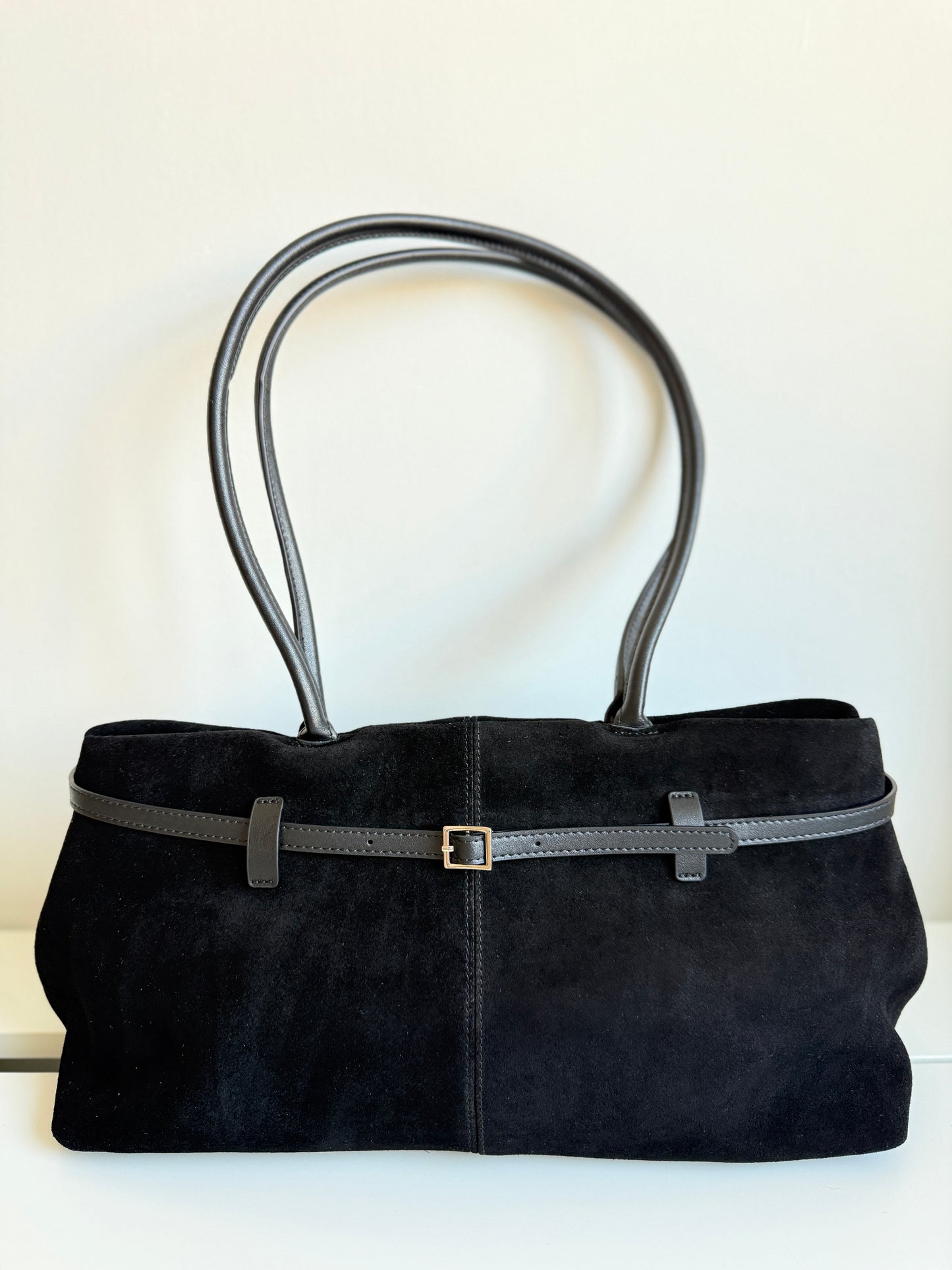 NIKOLÉ MARA – Black Suede Shoulder Bag | Soft & Neutral