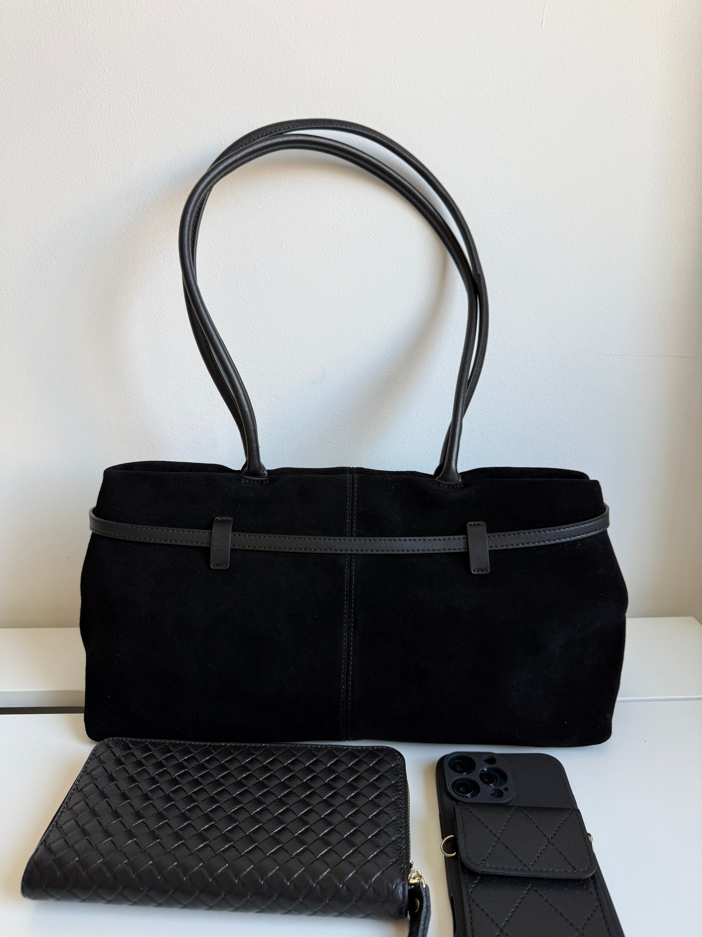 NIKOLÉ MARA – Black Suede Shoulder Bag | Soft & Neutral