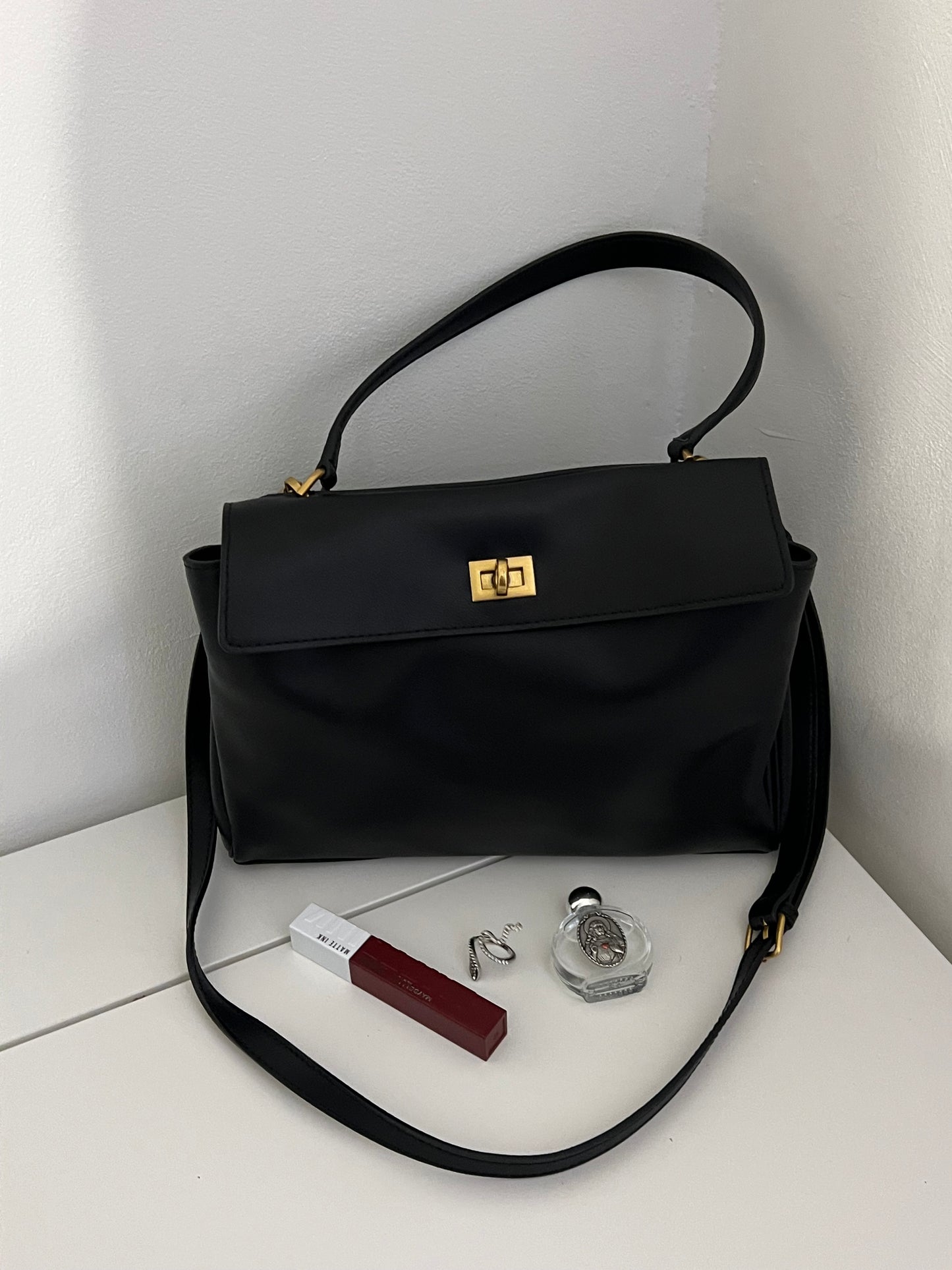 Black Leather Luxury Shoulder Bag with Gold Hardware