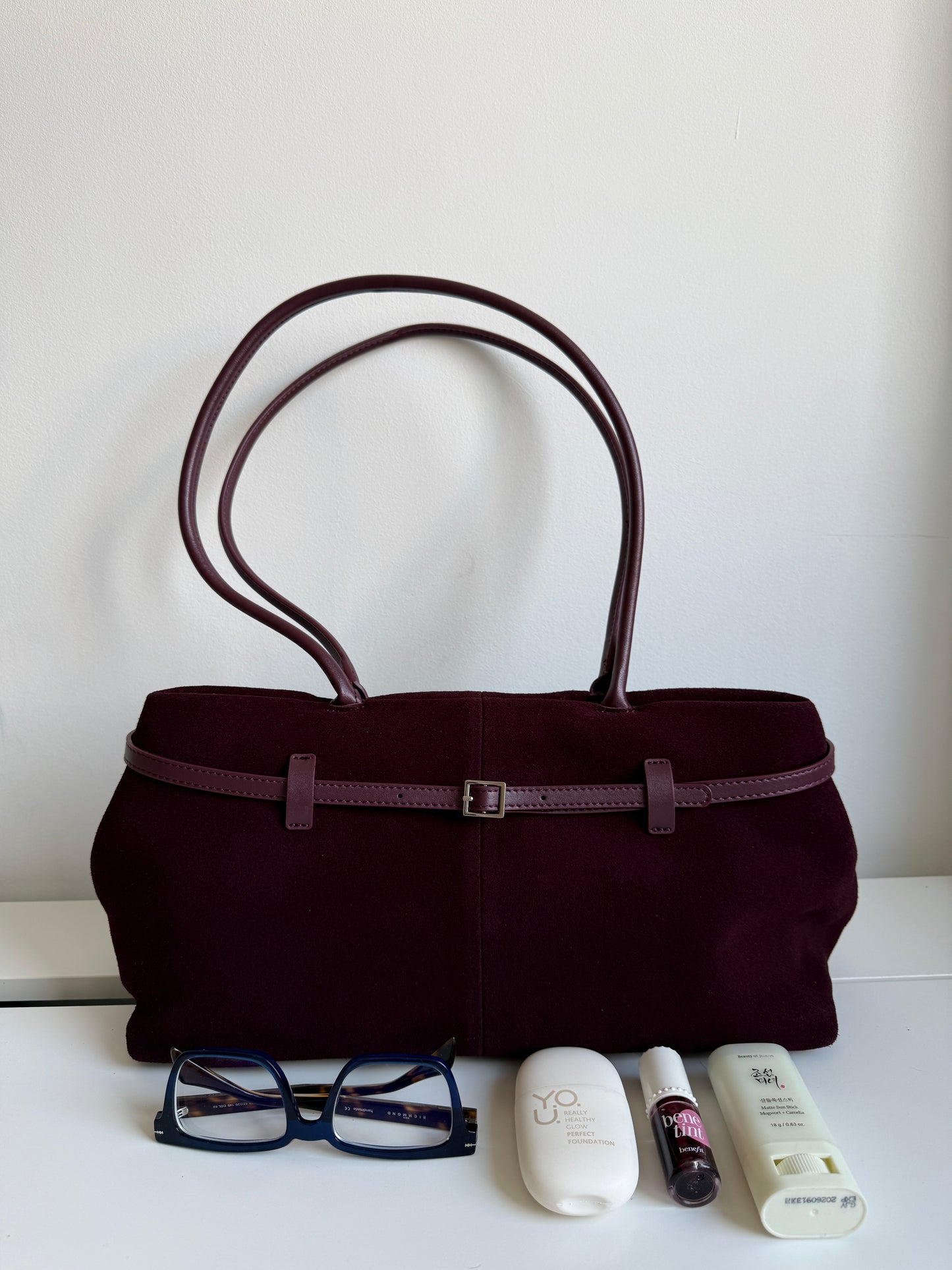 NIKOLÉ MARA – Burgundy Suede Shoulder Bag | Soft & Neutral