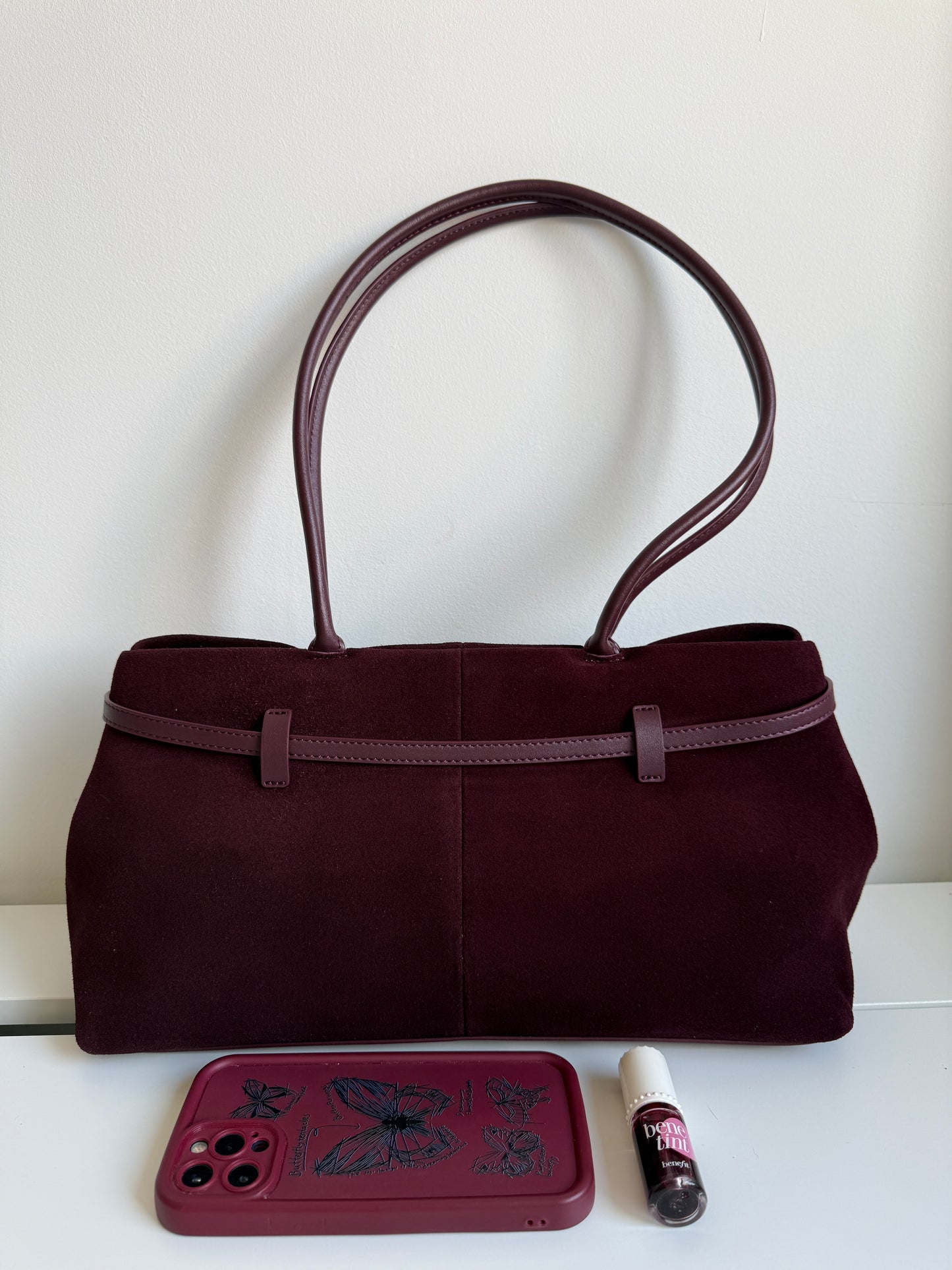 NIKOLÉ MARA – Burgundy Suede Shoulder Bag | Soft & Neutral