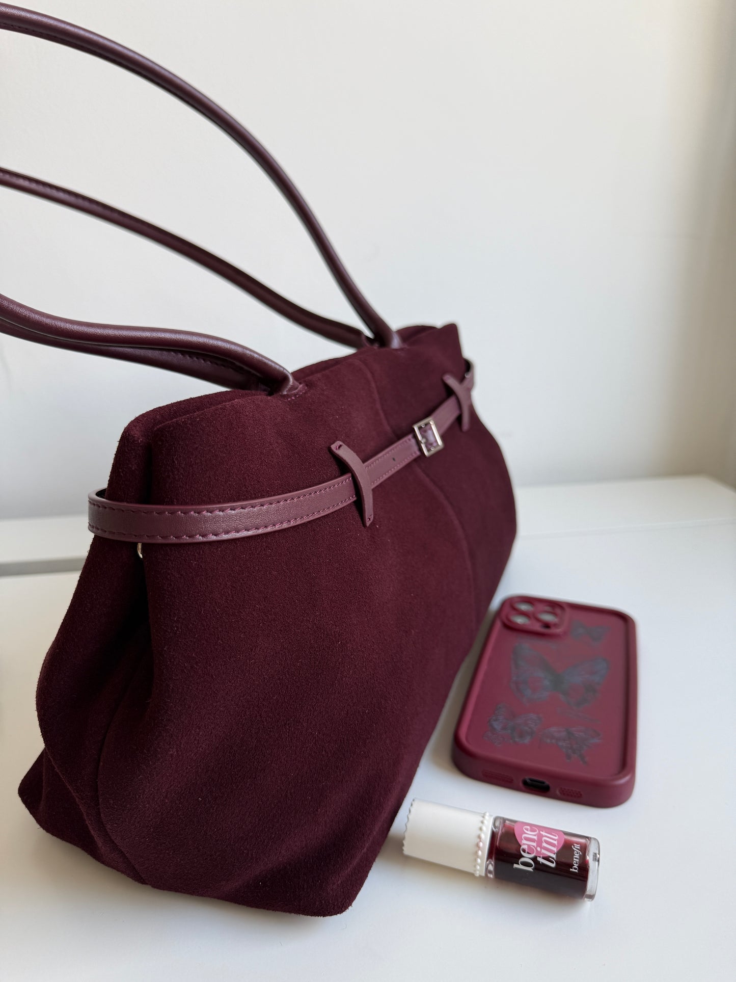 NIKOLÉ MARA – Burgundy Suede Shoulder Bag | Soft & Neutral