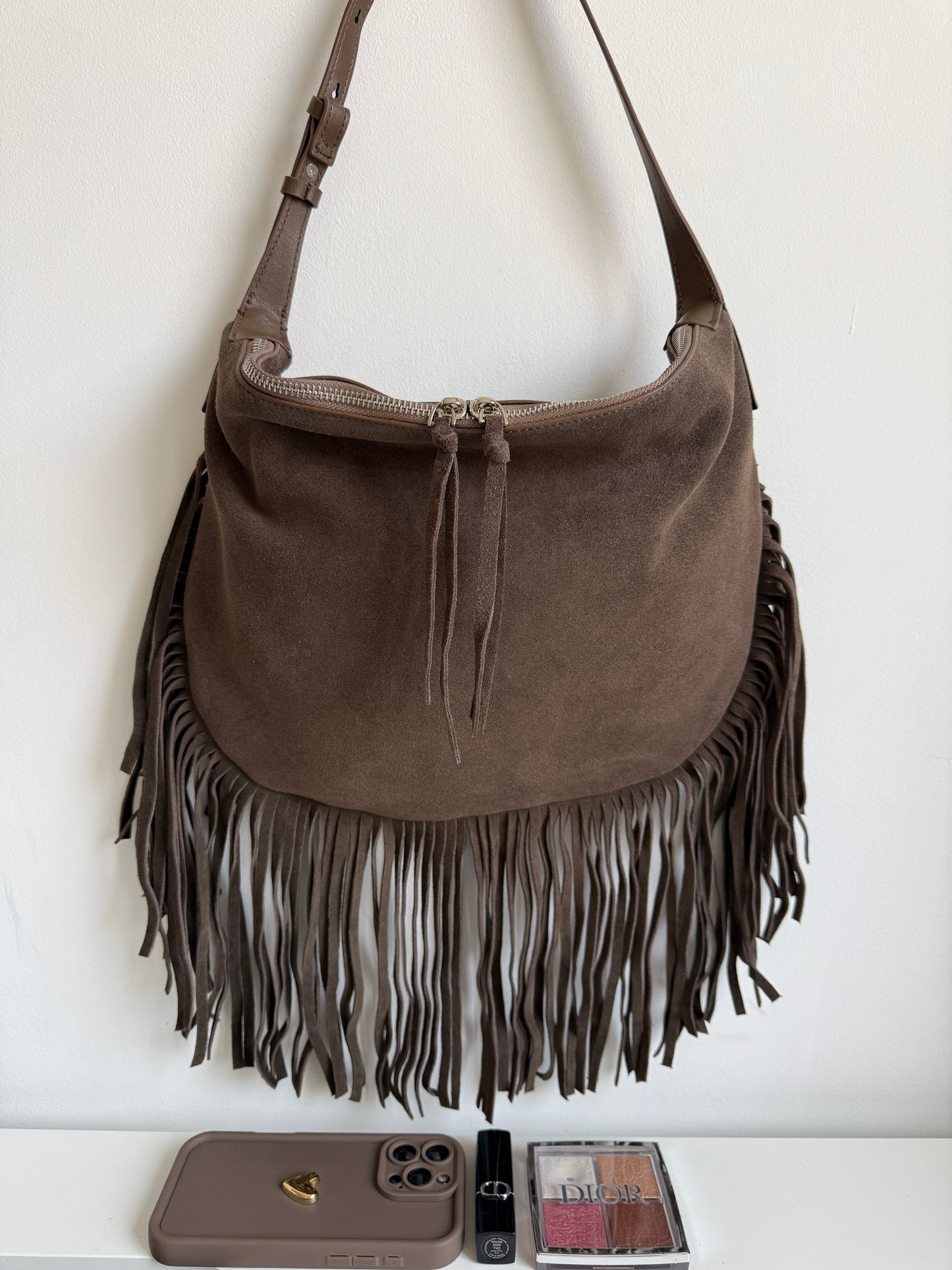 NIKOLÉ  JANE  – Taupe Suede Fringe Shoulder Bag | Western Chic