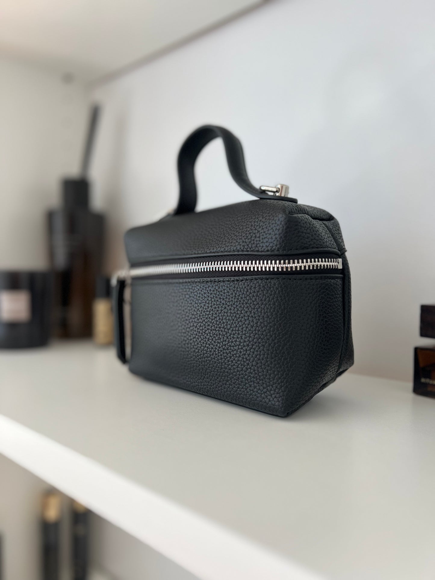 Bella Key – Premium Natural Leather Bag (Black)