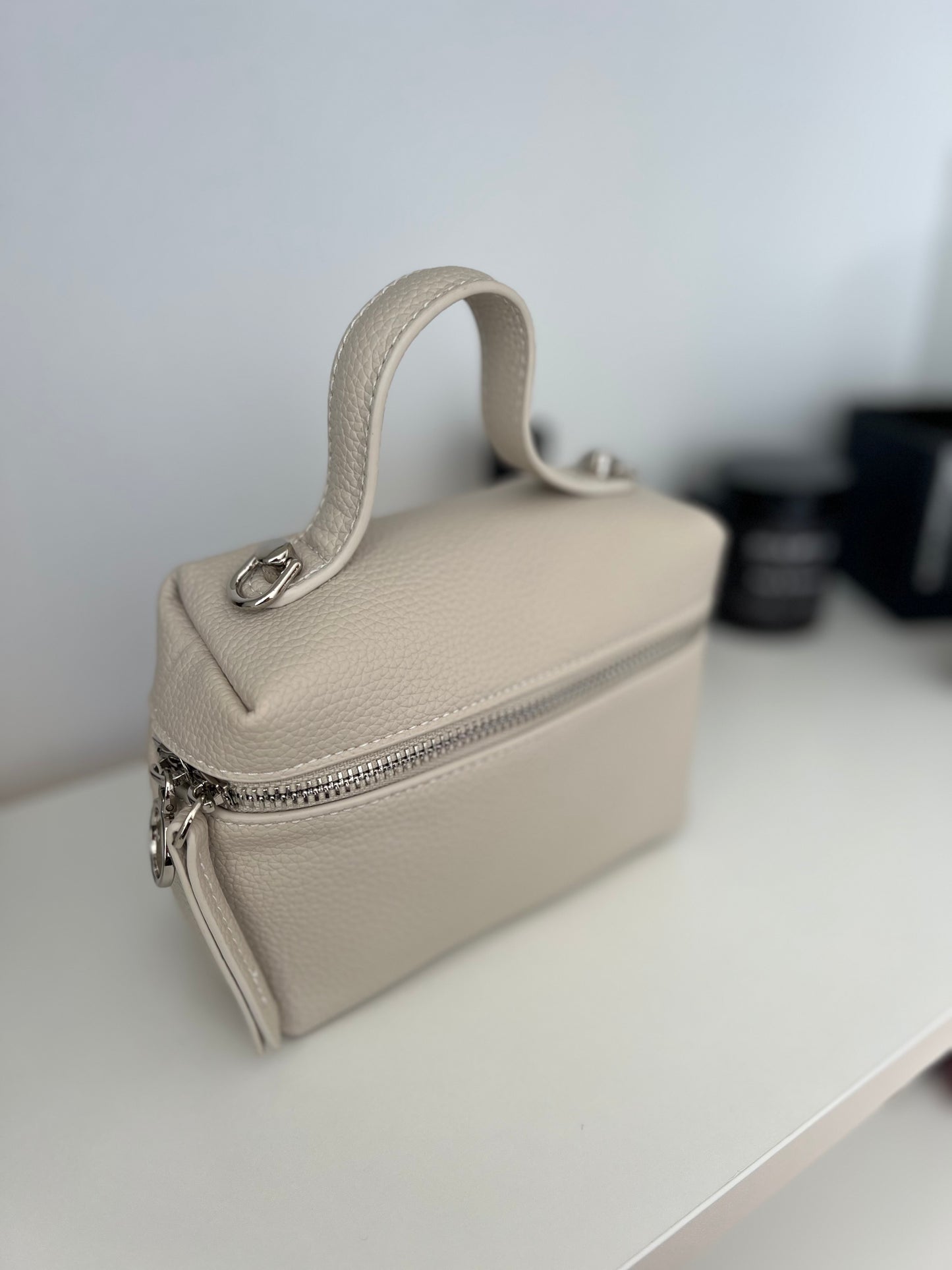 Bella Key – Premium Natural Leather Bag (Ivory)