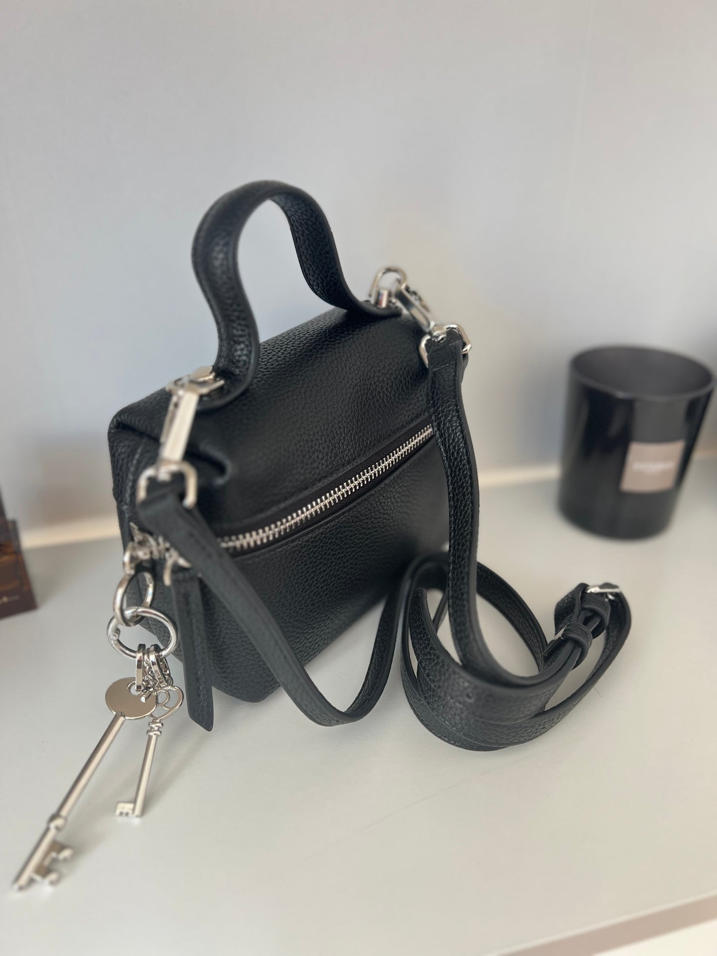 Bella Key – Premium Natural Leather Bag (Black)