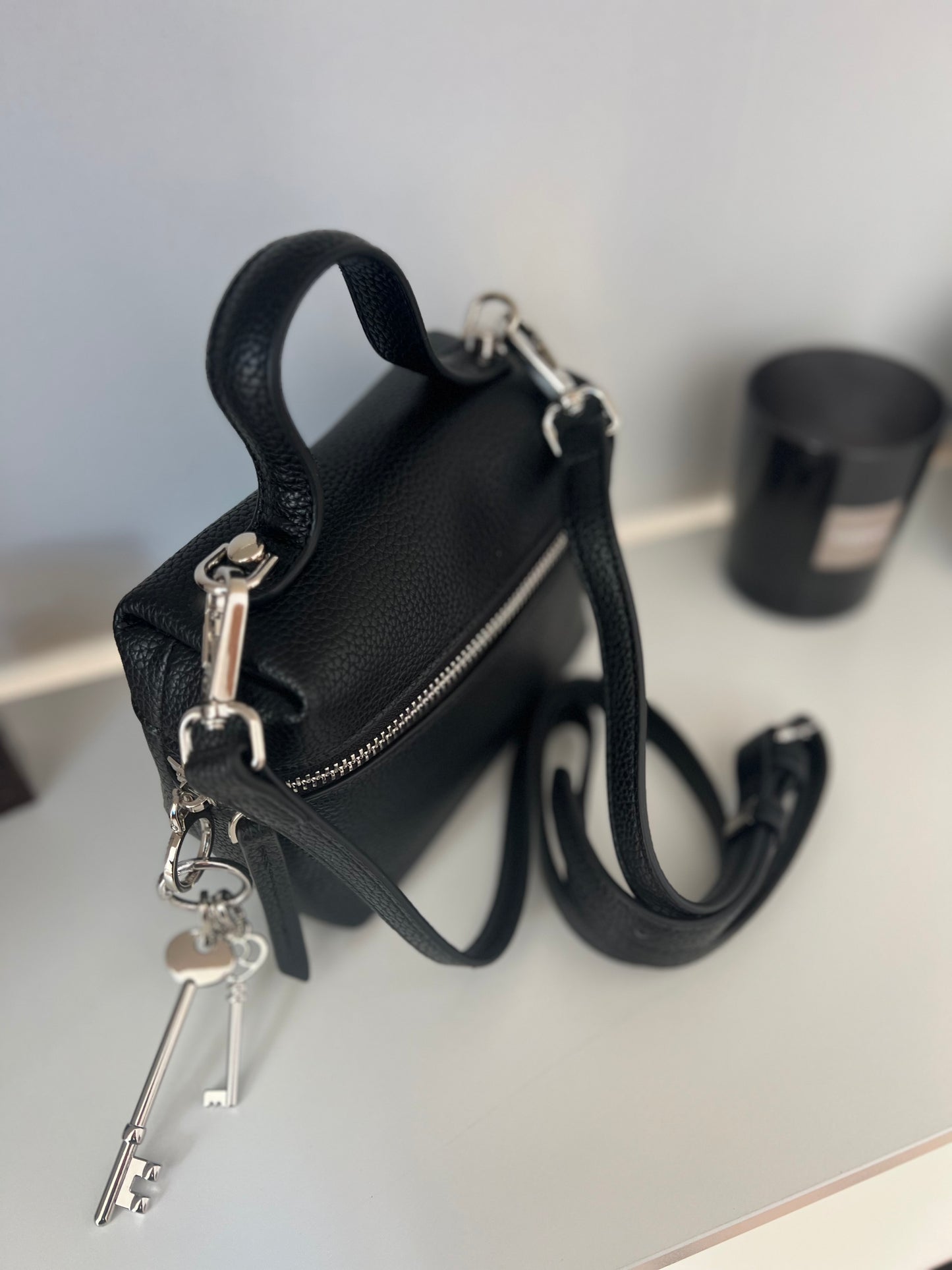 Bella Key – Premium Natural Leather Bag (Black)