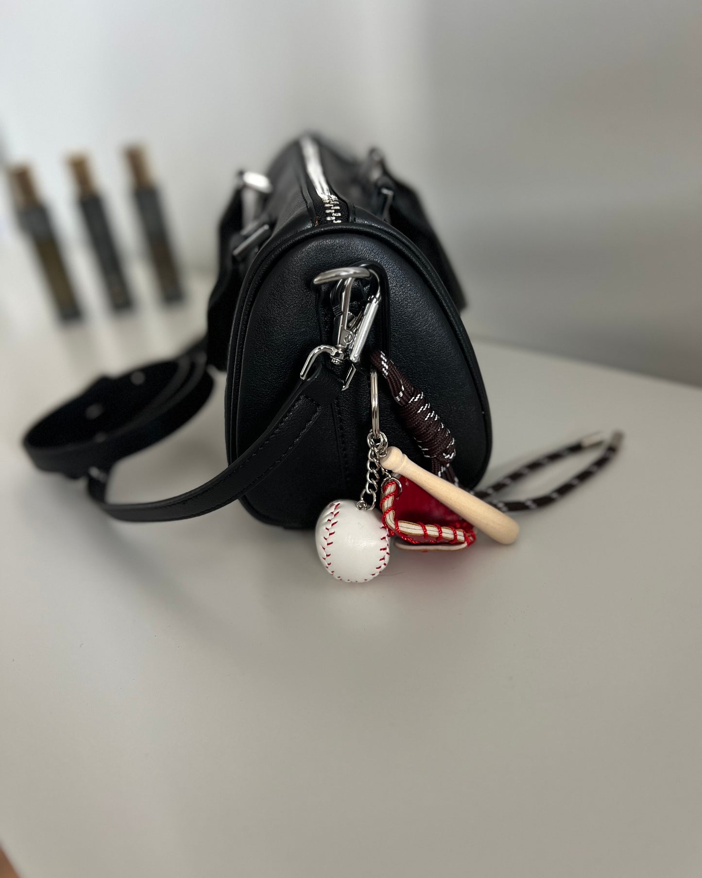 NIKOLÈ Classic Black Tote – skórzana torebka damska, elegancka torba do pracy i na co dzień