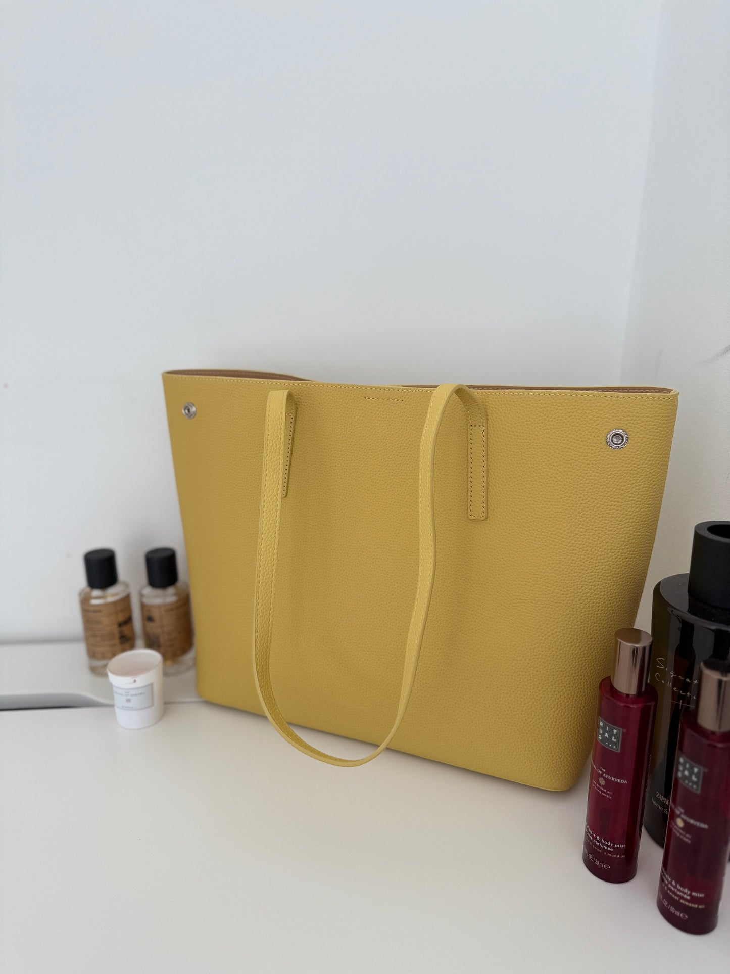 LUNA – Butter Yellow Leather Tote Bag