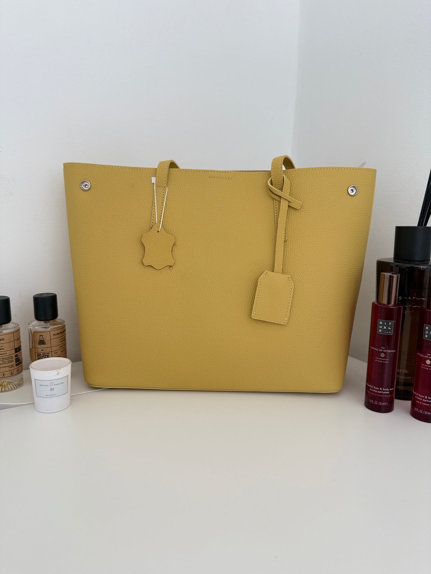 LUNA – Butter Yellow Leather Tote Bag