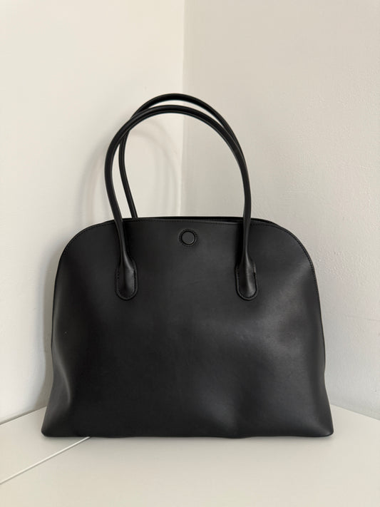 Office Tote 39 – Black Leather | NIKOLÉ