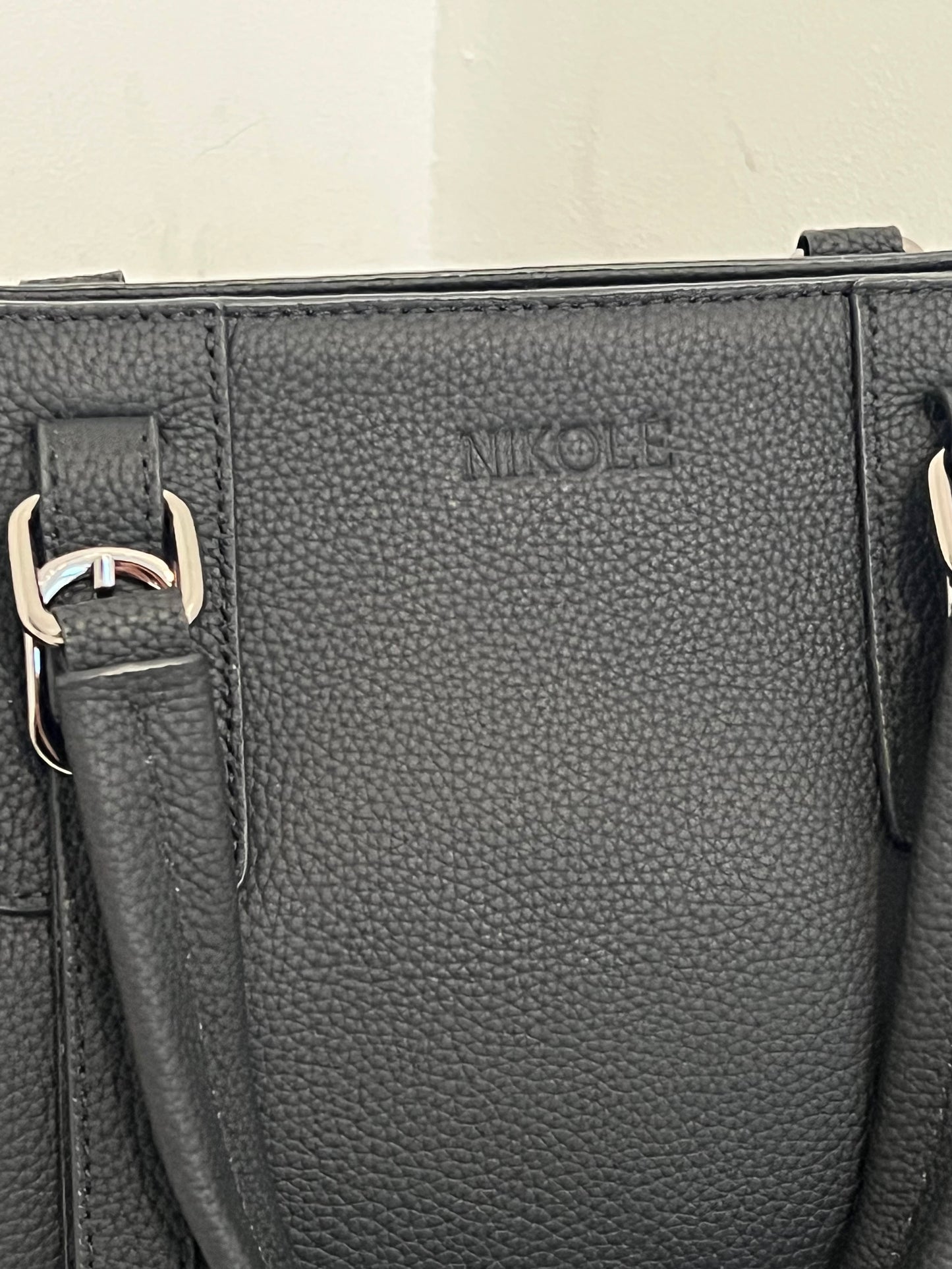NIKOLÈ Black Tote – Stylish Genuine Leather Handbag for Everyday Elegance