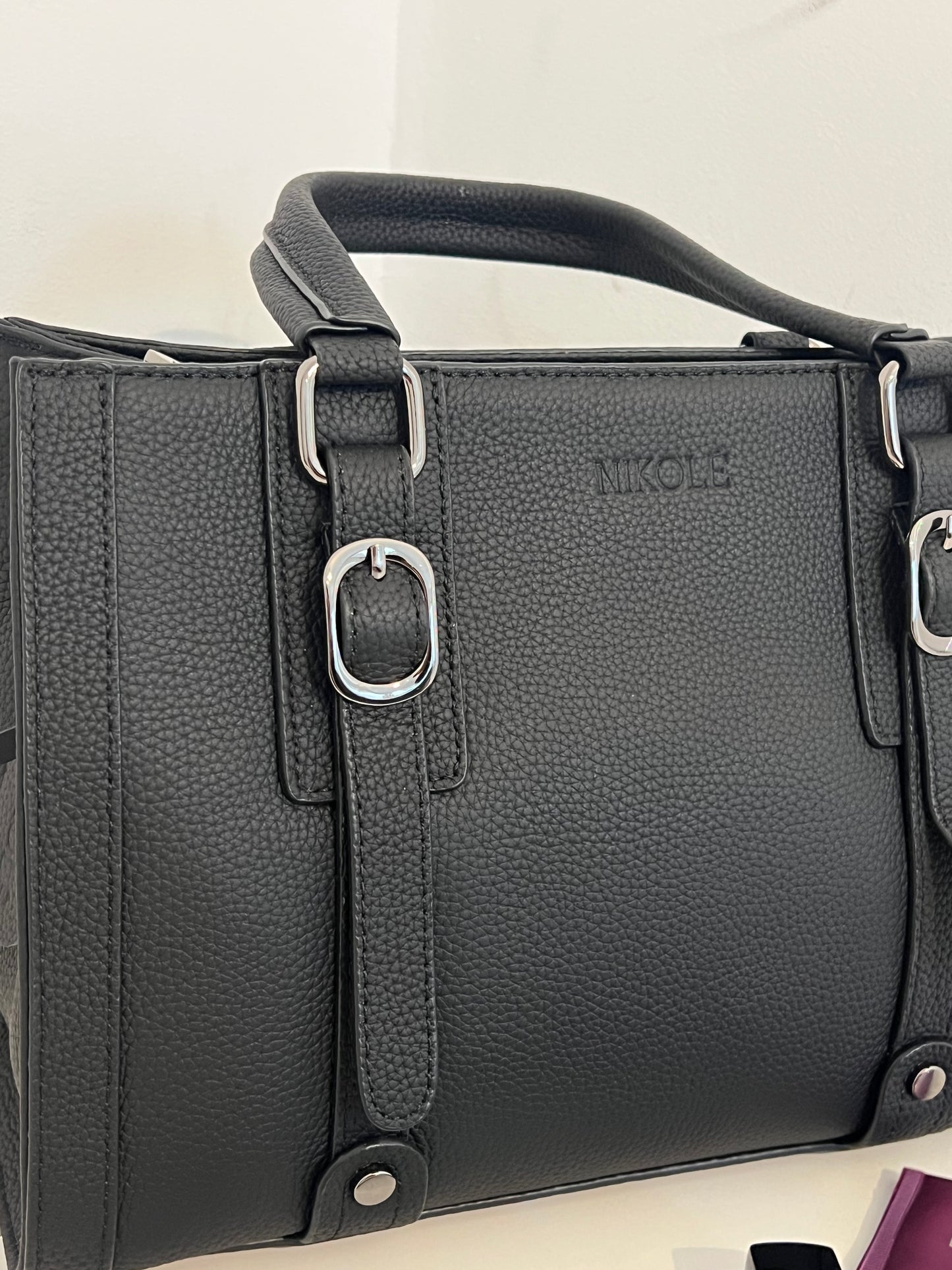 NIKOLÈ Black Tote – Stylish Genuine Leather Handbag for Everyday Elegance