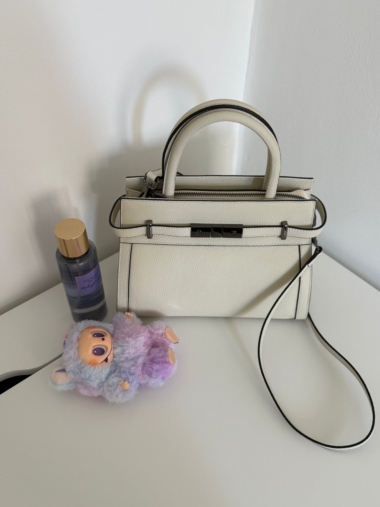 NIKOLÈ Leather Top Handle Bag – Ivory