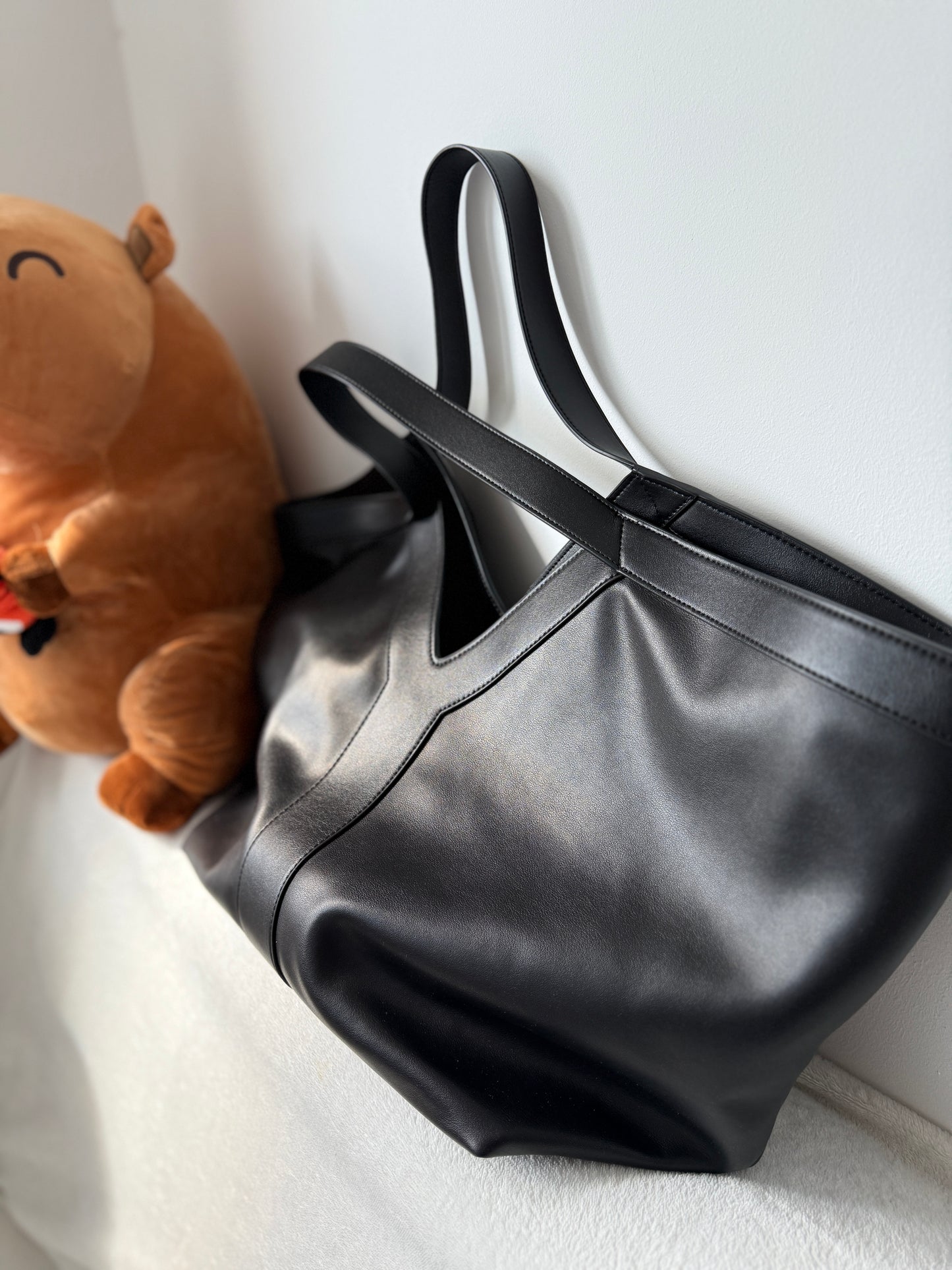 NIKOLÈ V-Luxe Tote – Large Genuine Leather Bag for 15” Laptop, Work & Everyday