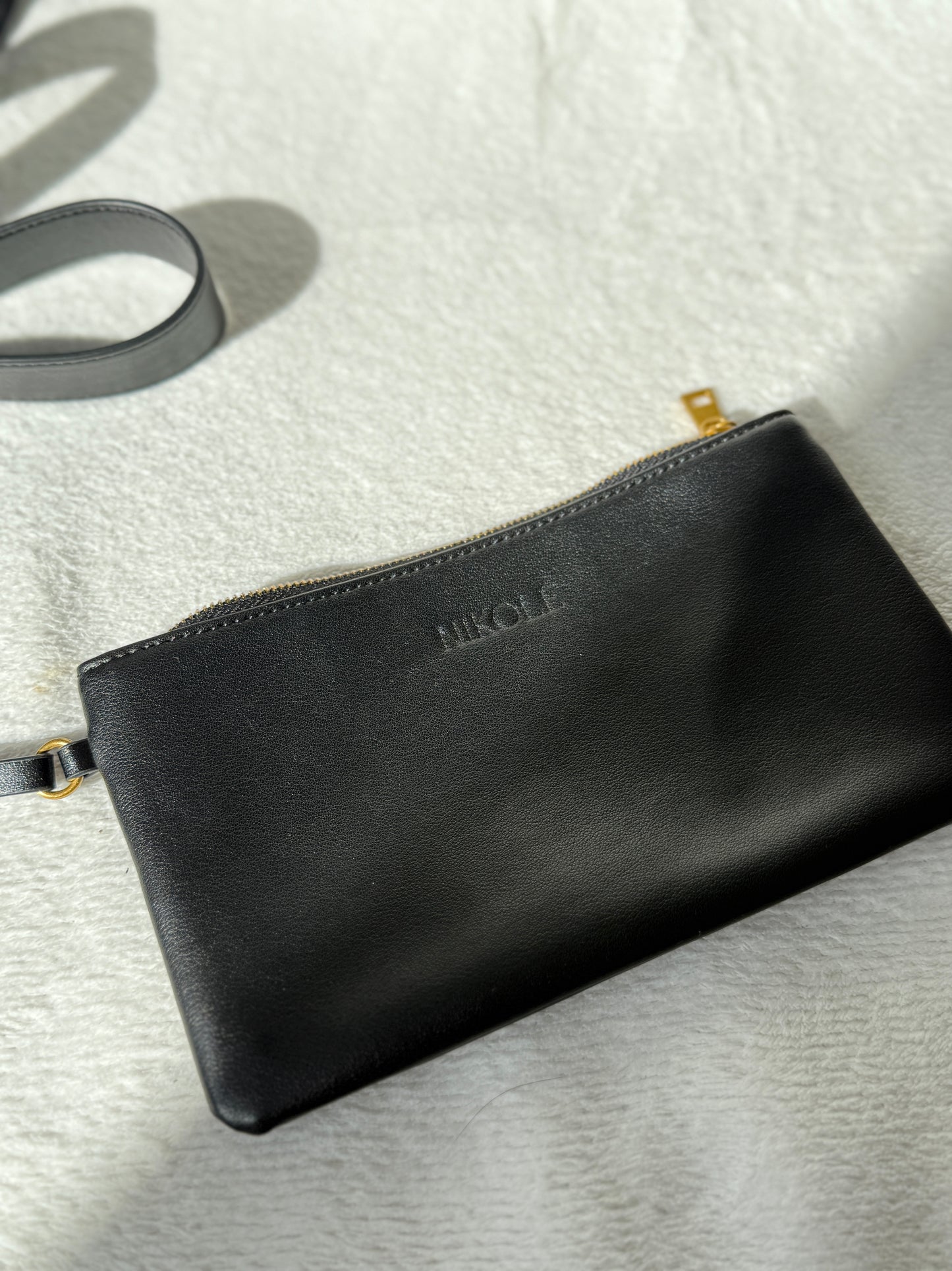 NIKOLÈ V-Luxe Tote – Large Genuine Leather Bag for 15” Laptop, Work & Everyday