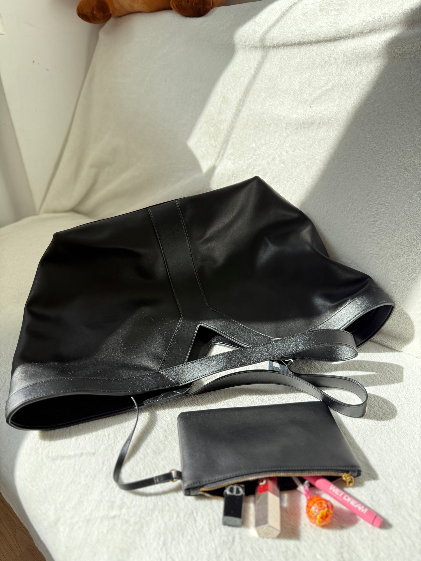 NIKOLÈ V-Luxe Tote – Large Genuine Leather Bag for 15” Laptop, Work & Everyday