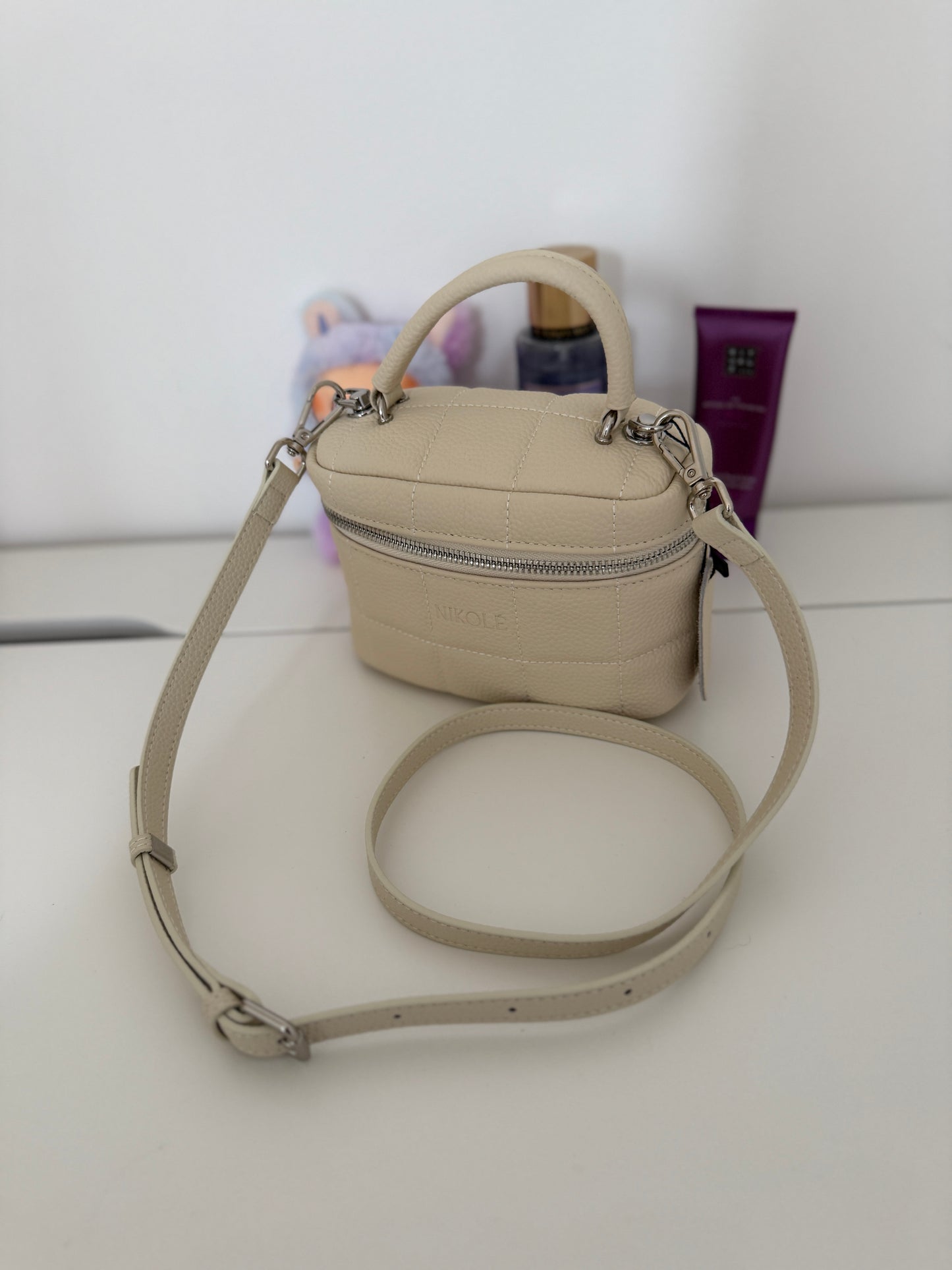 NIKOLÉ “Bella” – Quilted Leather Box Bag – Ivory