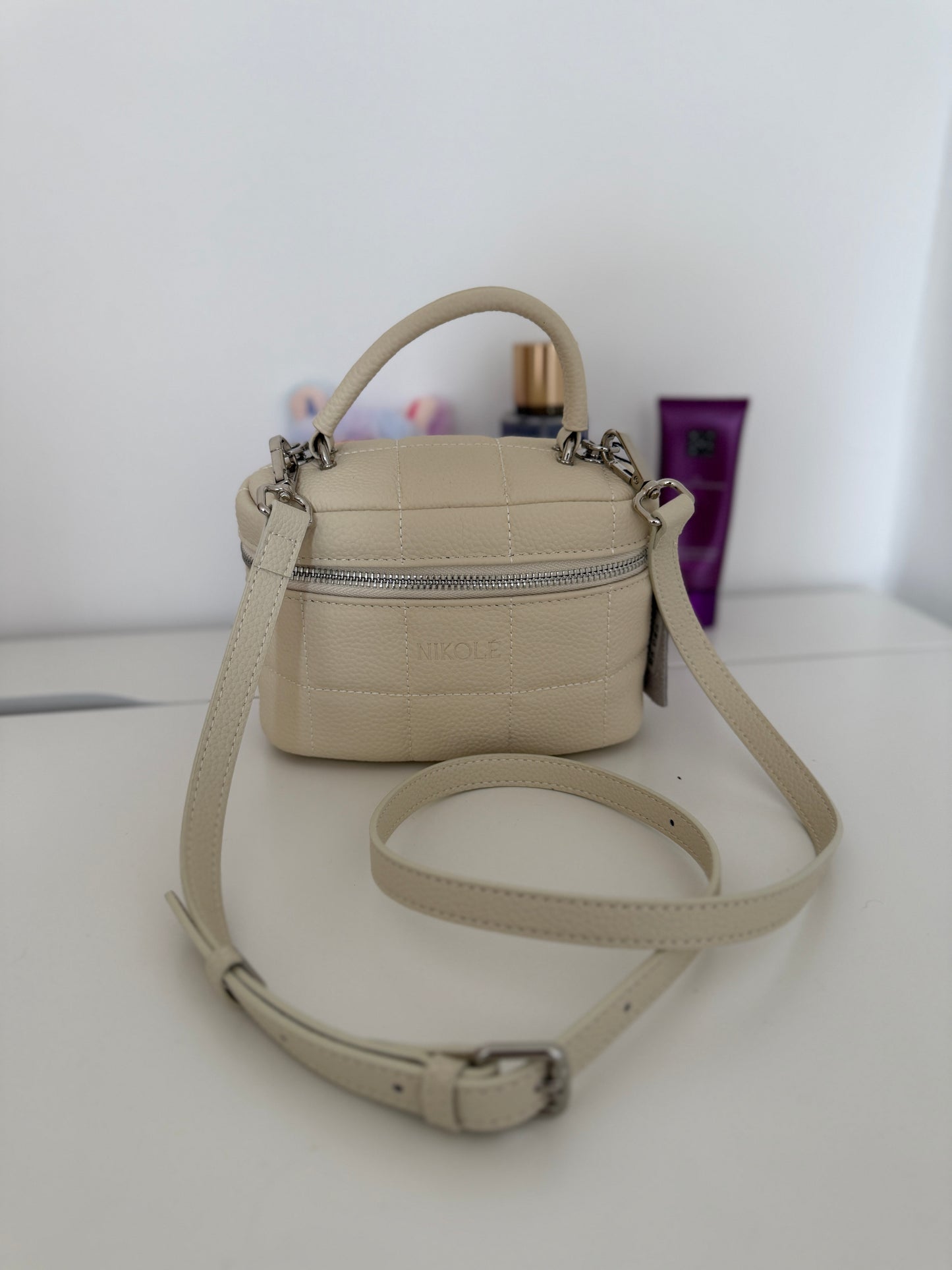 NIKOLÉ “Bella” – Quilted Leather Box Bag – Ivory