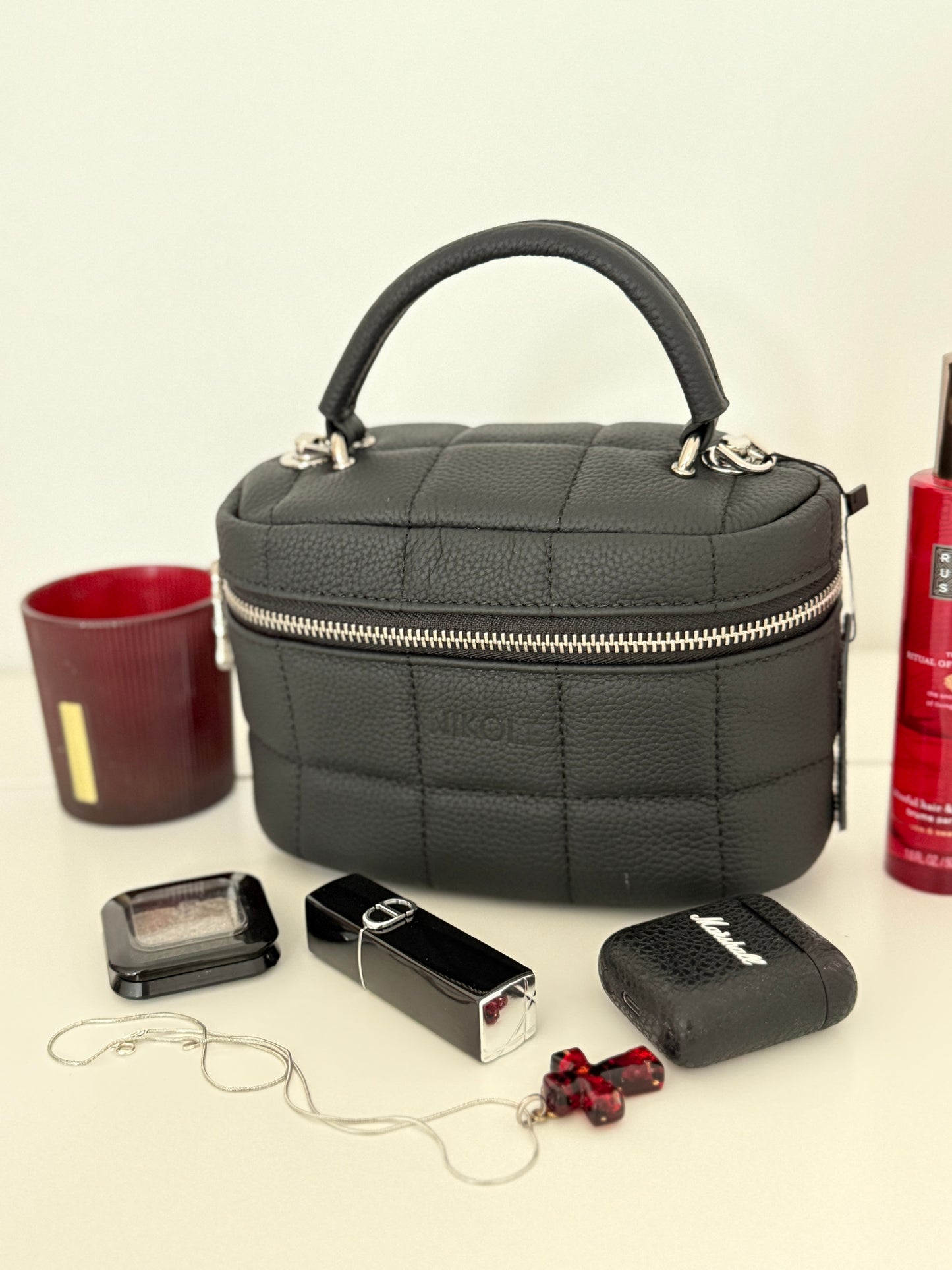 NIKOLÉ “Bella” – Quilted Leather Box Bag – Black